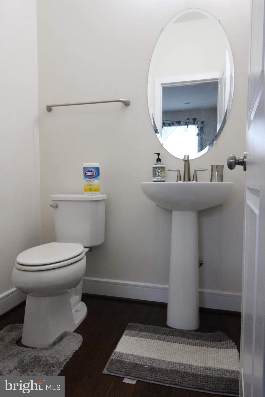 BRAMBLETON TOWN CENTER - Residential Lease