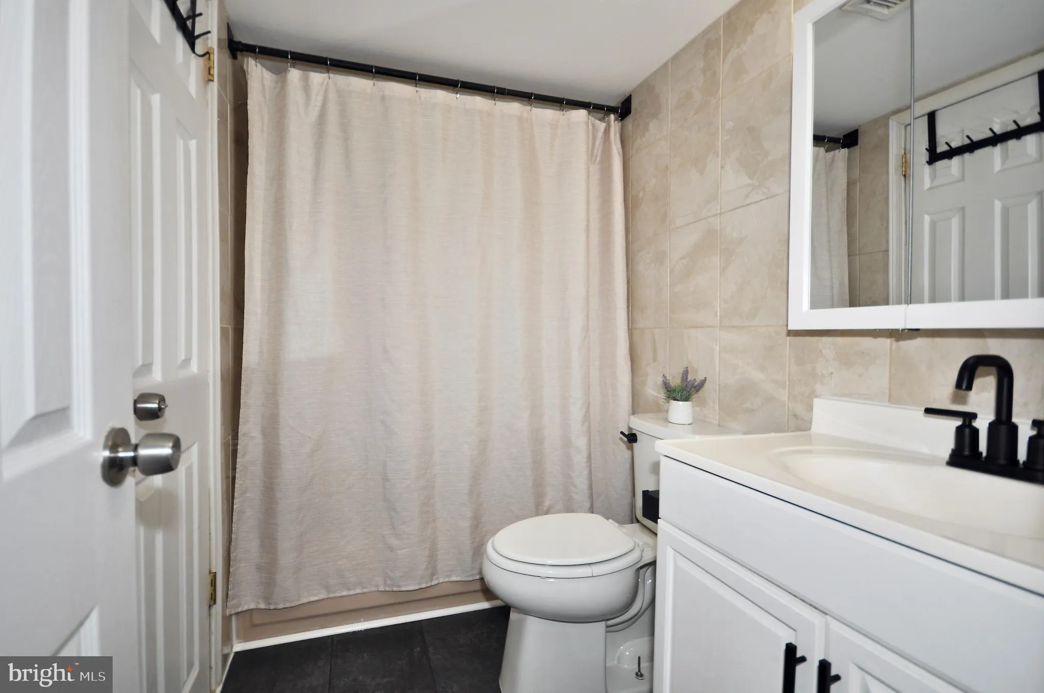 Philadelphia, Pennsylvania 19154, United States, 3 Bedrooms Bedrooms, ,2 BathroomsBathrooms,Residential,Contingent,144252