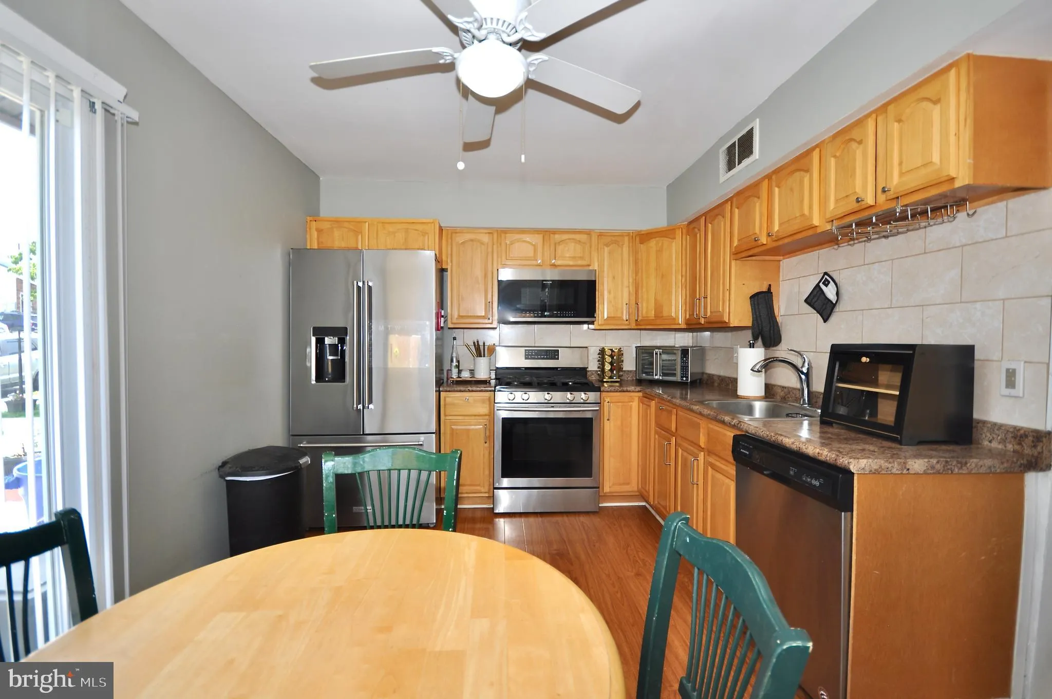 Philadelphia, Pennsylvania 19154, United States, 3 Bedrooms Bedrooms, ,2 BathroomsBathrooms,Residential,Contingent,144252