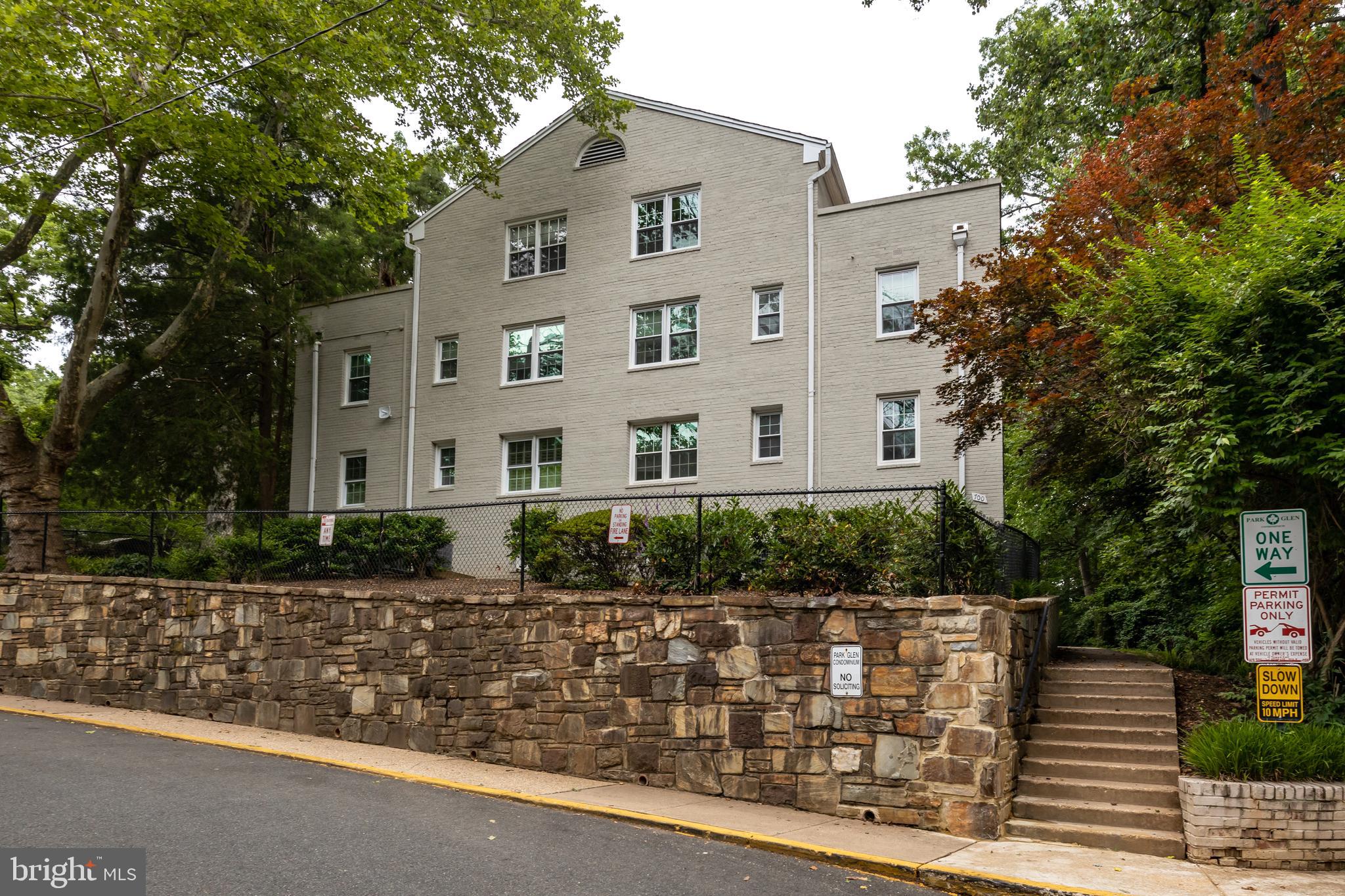 PARK GLEN - Residential