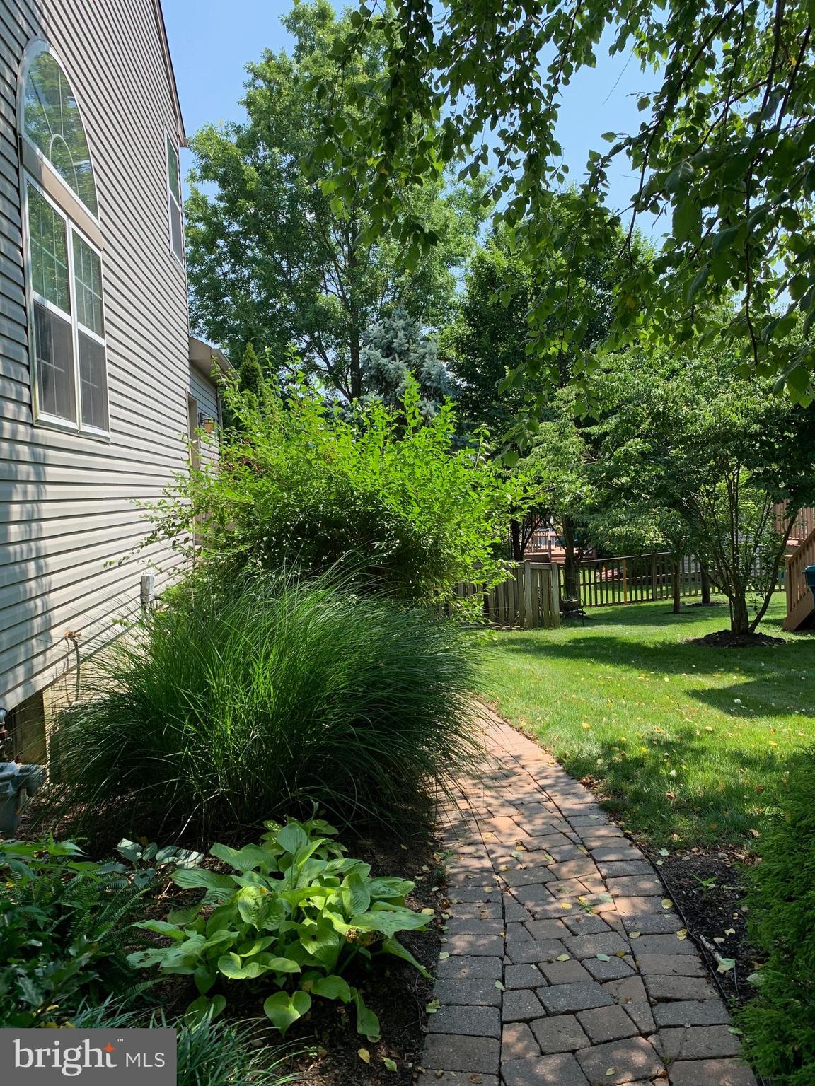 NORTH POINTE - Residential