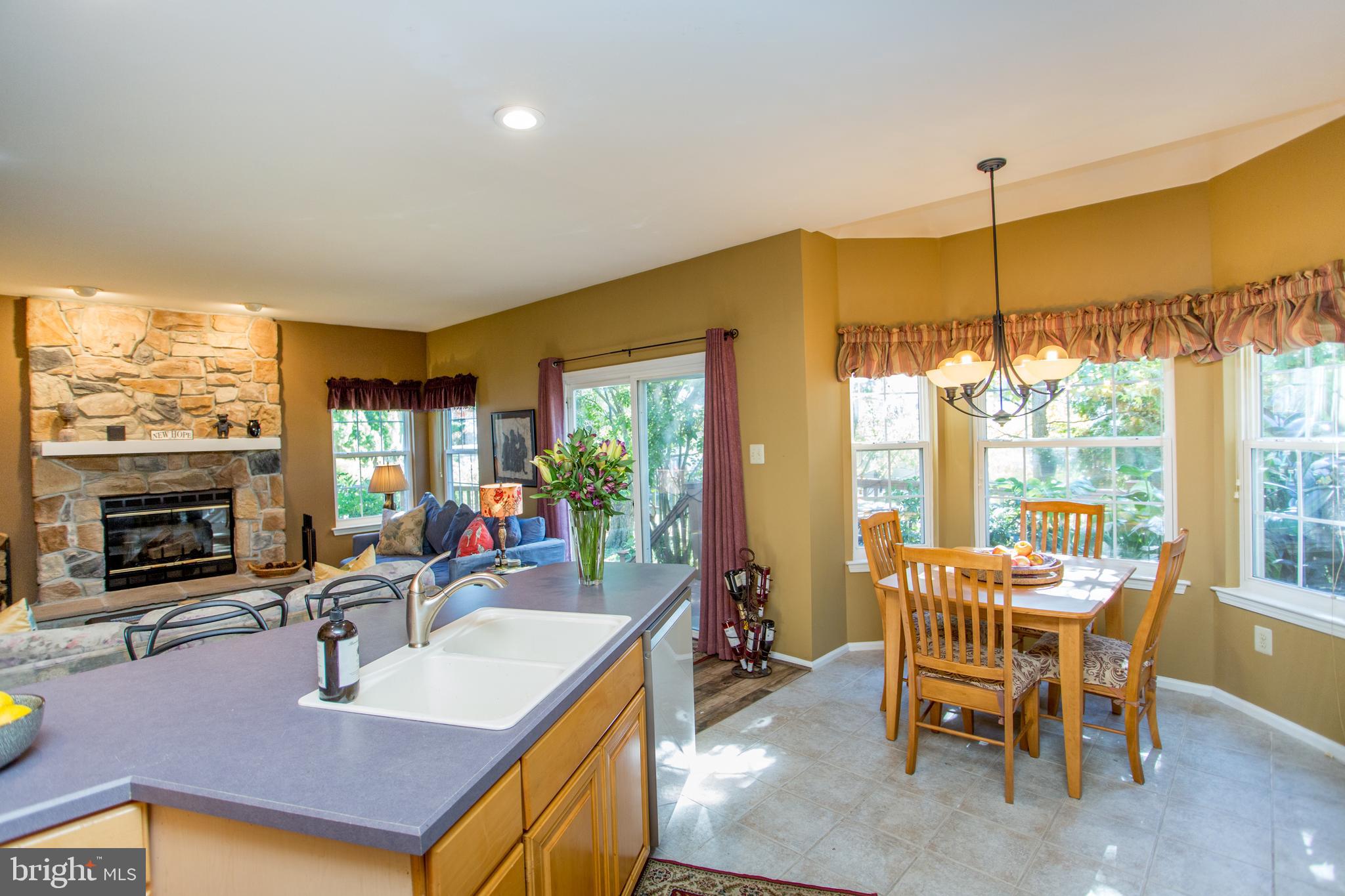 NORTH POINTE - Residential