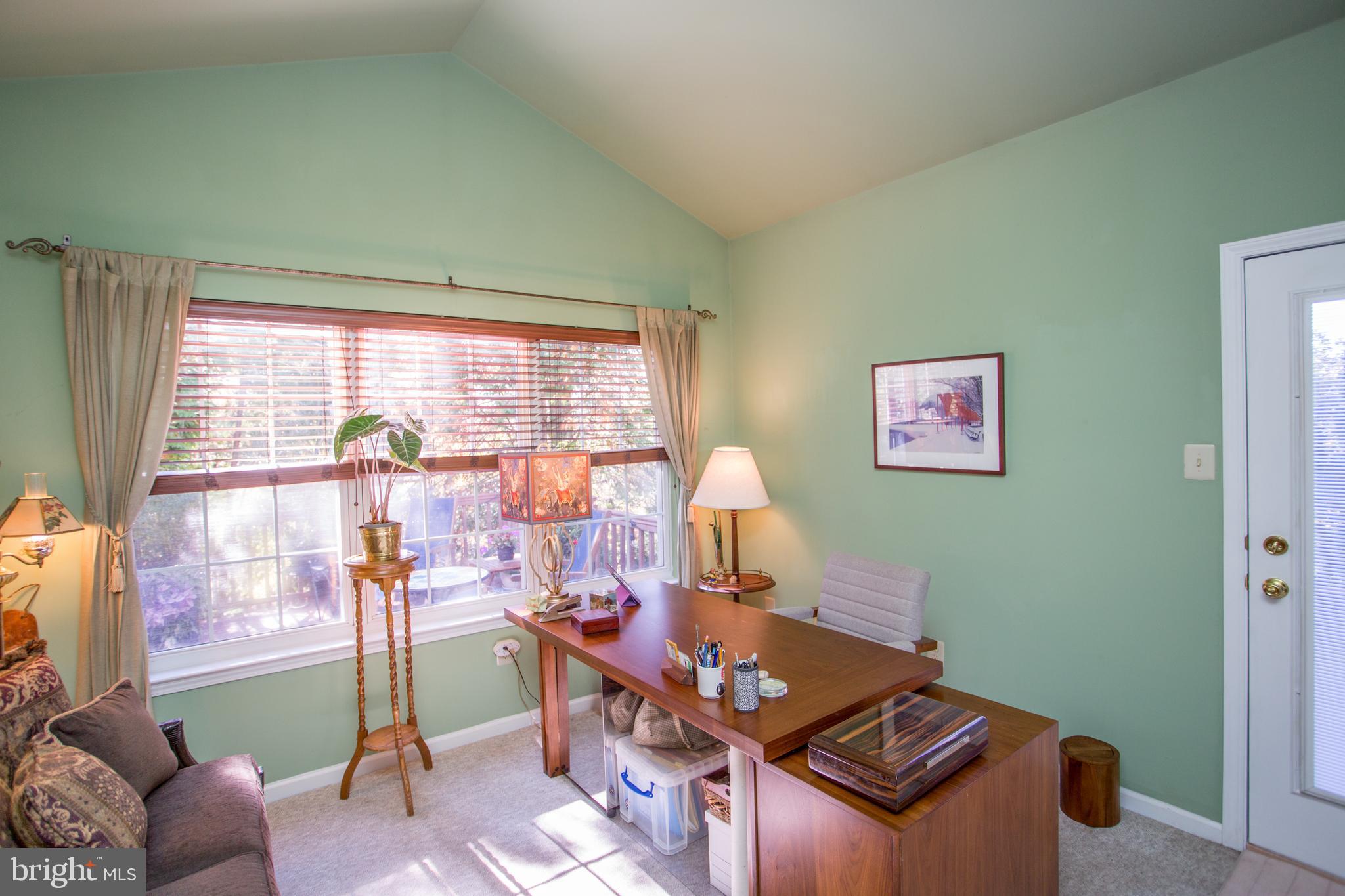 NORTH POINTE - Residential