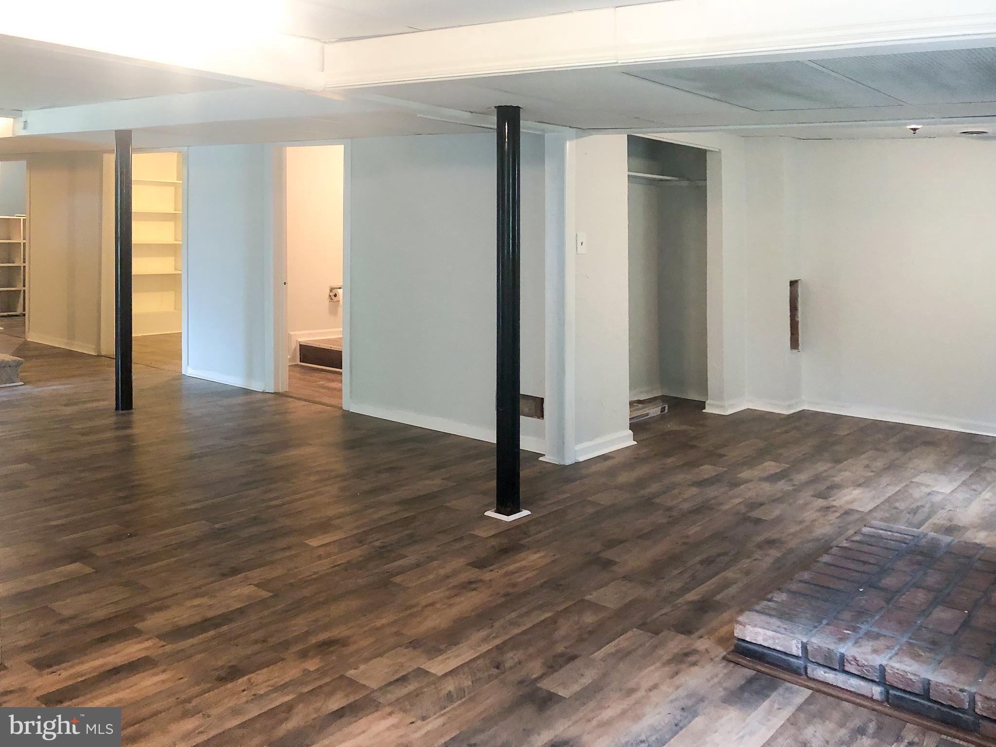 VAN BIBBER MANOR - Residential