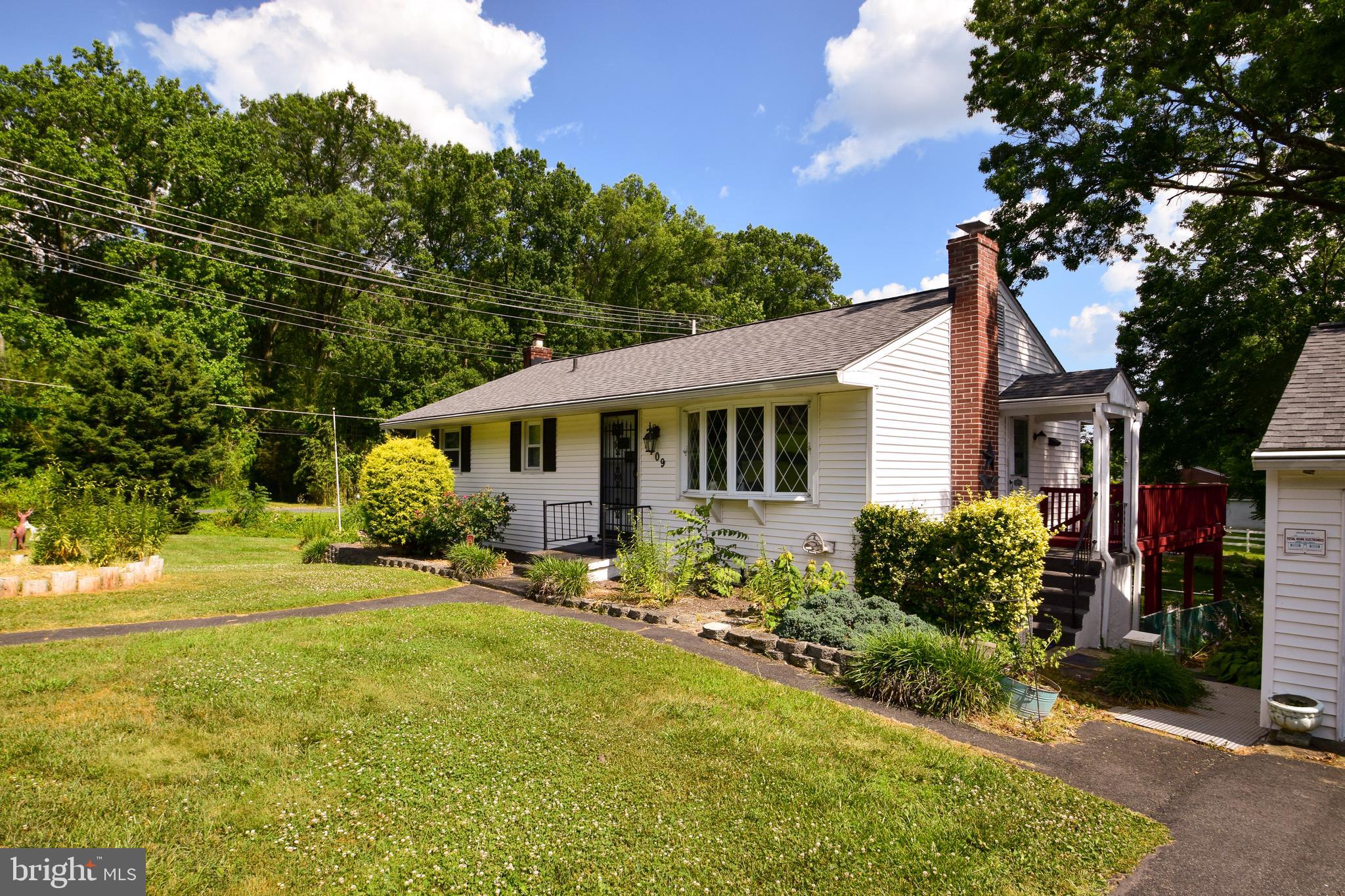 VAN BIBBER MANOR - Residential