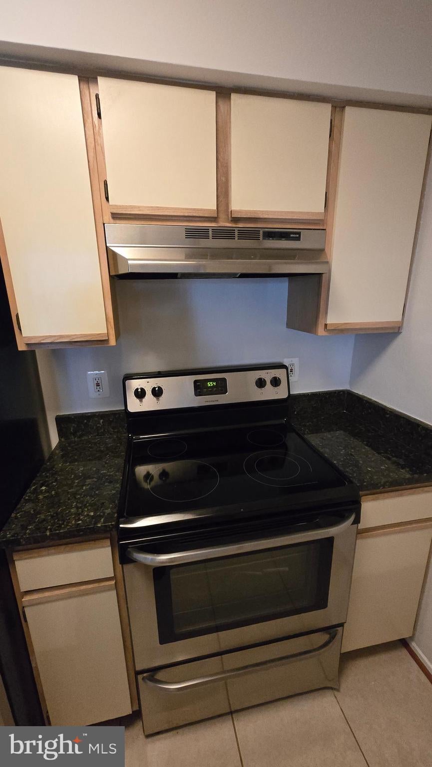 3307 WYNDHAM CIRCLE 1166