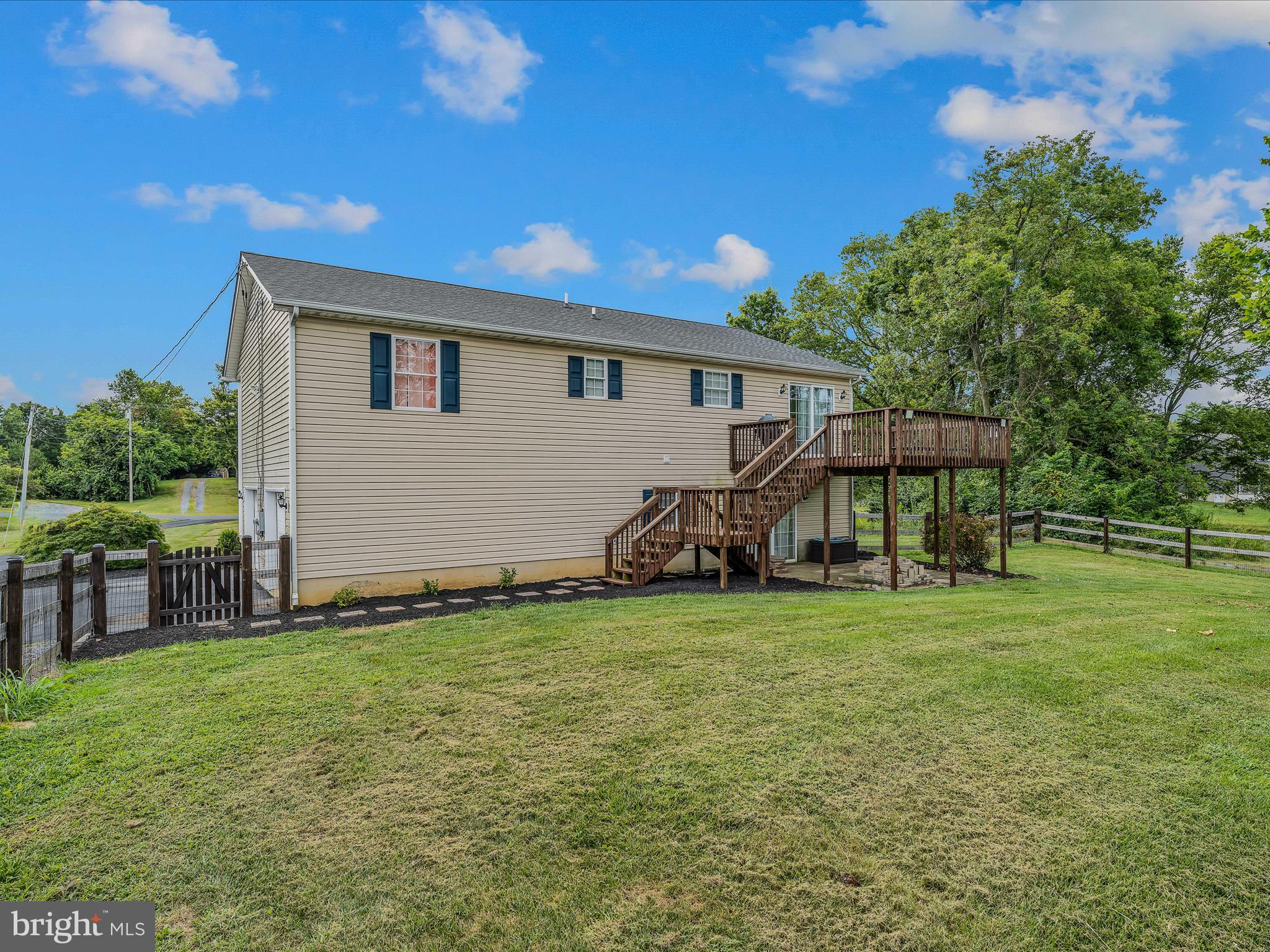 ELIZABETH STATION - Residential