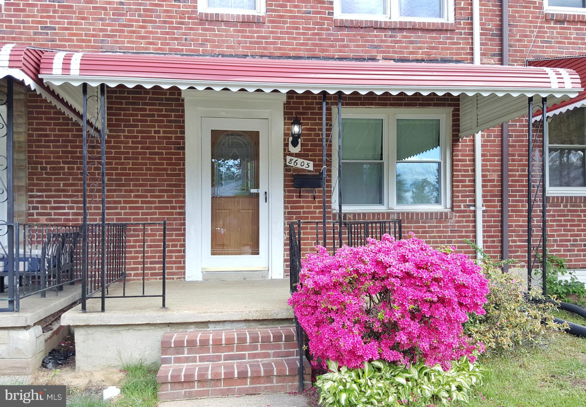 Lovely renovated Parkville townhome with rich hardwood floors. All-new kitchen feat. custom tile, stainless appliances, soft-close cabinets, granite breakfast bar. Sep. dining room. 3 beds/1.5 baths. Finished lower level includes spacious family room, half-bath, separate laundry & utility rooms. Patio in fenced rear yard, backs to community park. One-year American Home Shield warranty included.