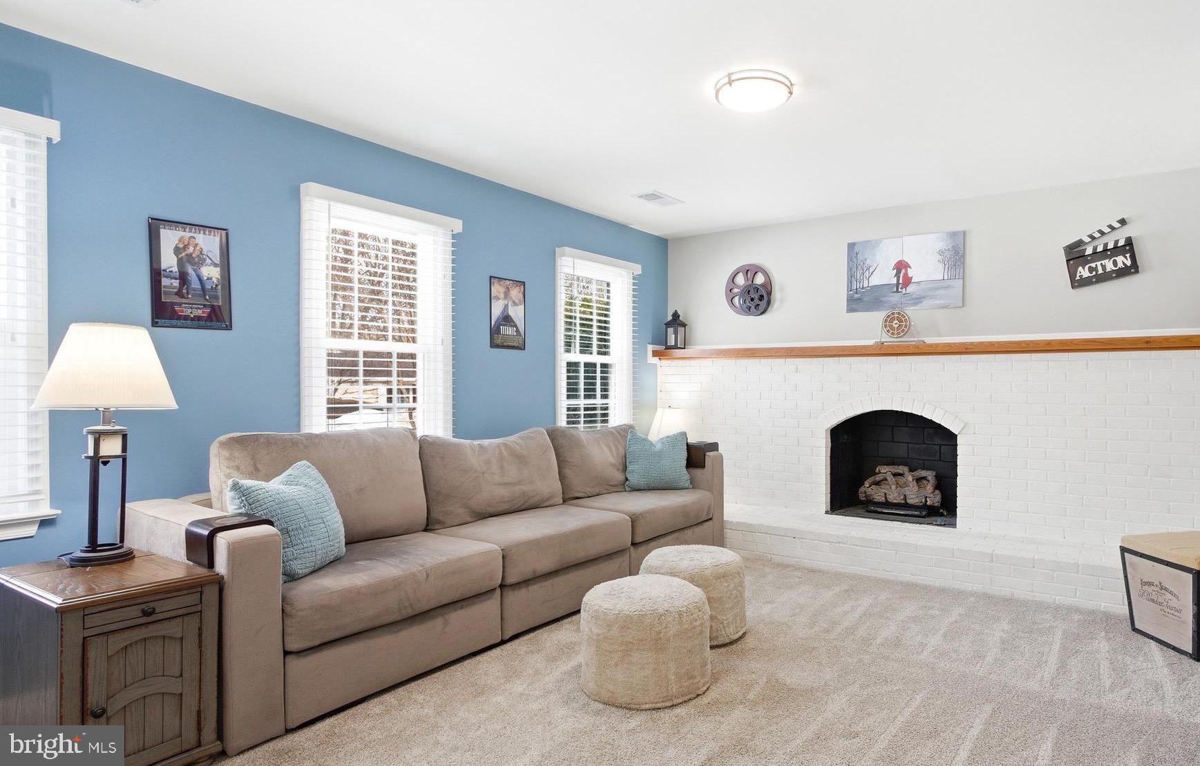 7913 LAURAL VALLEY WAY