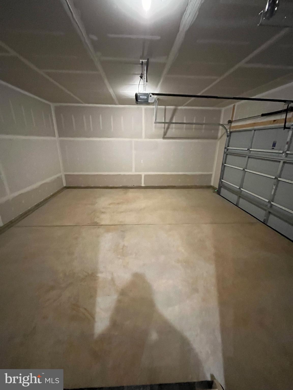 LANDS END ON LAKE ANNA - Residential