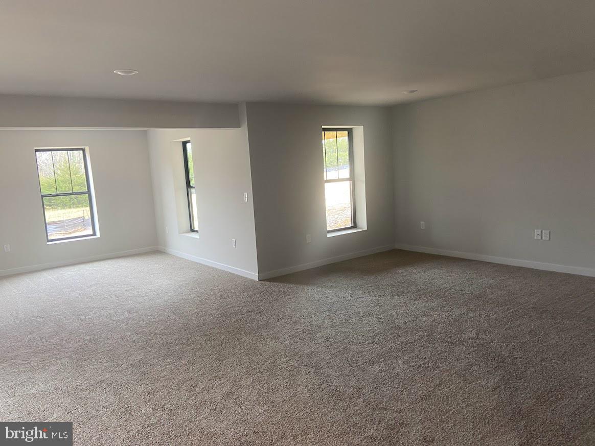 LANDS END ON LAKE ANNA - Residential