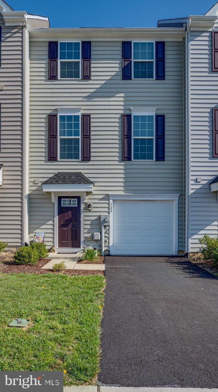 POTOMAC STATION - Residential