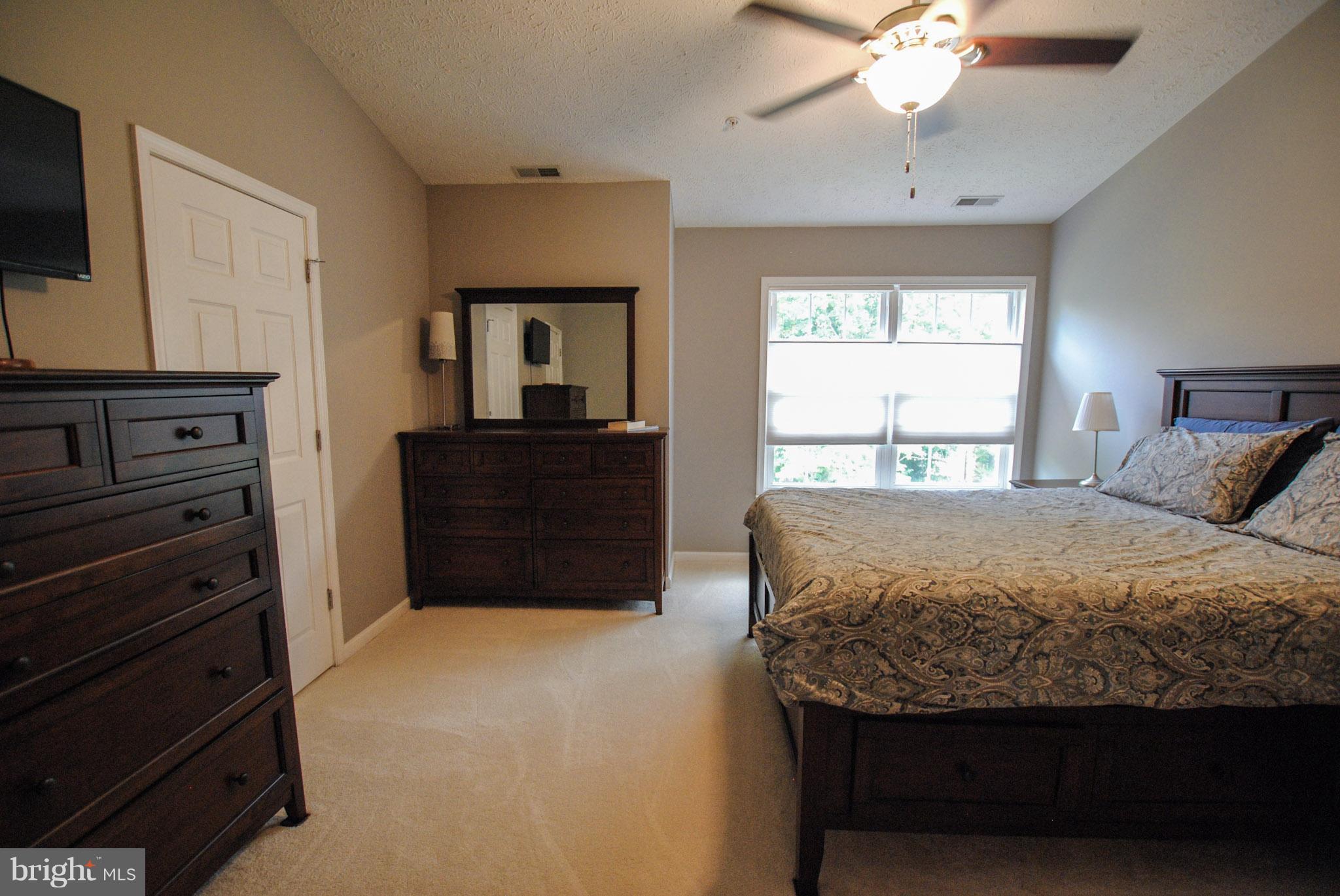 HUNTERS RUN - Residential