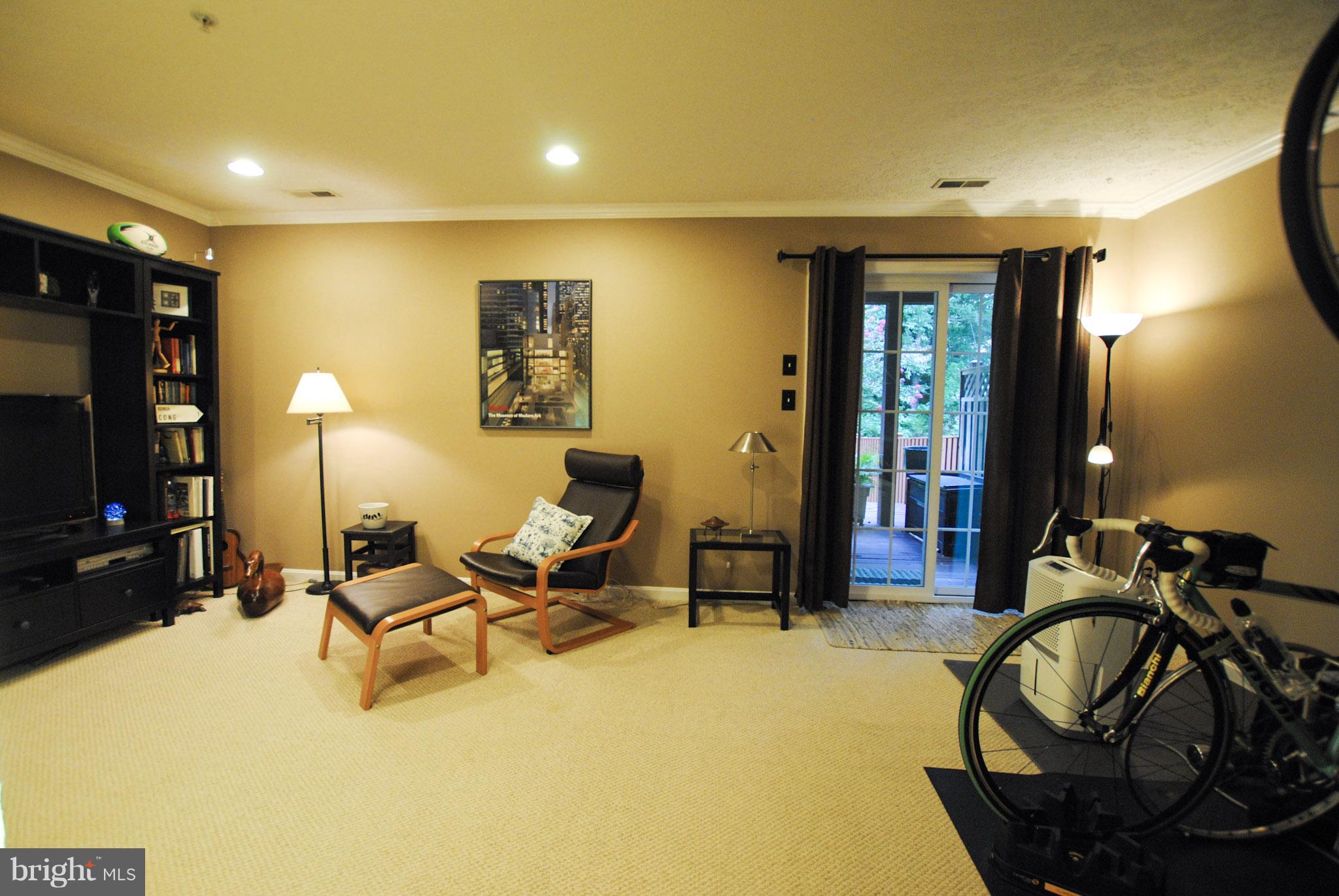 HUNTERS RUN - Residential