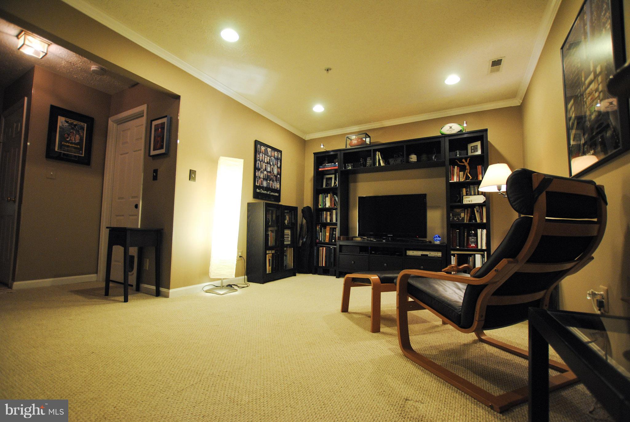 HUNTERS RUN - Residential