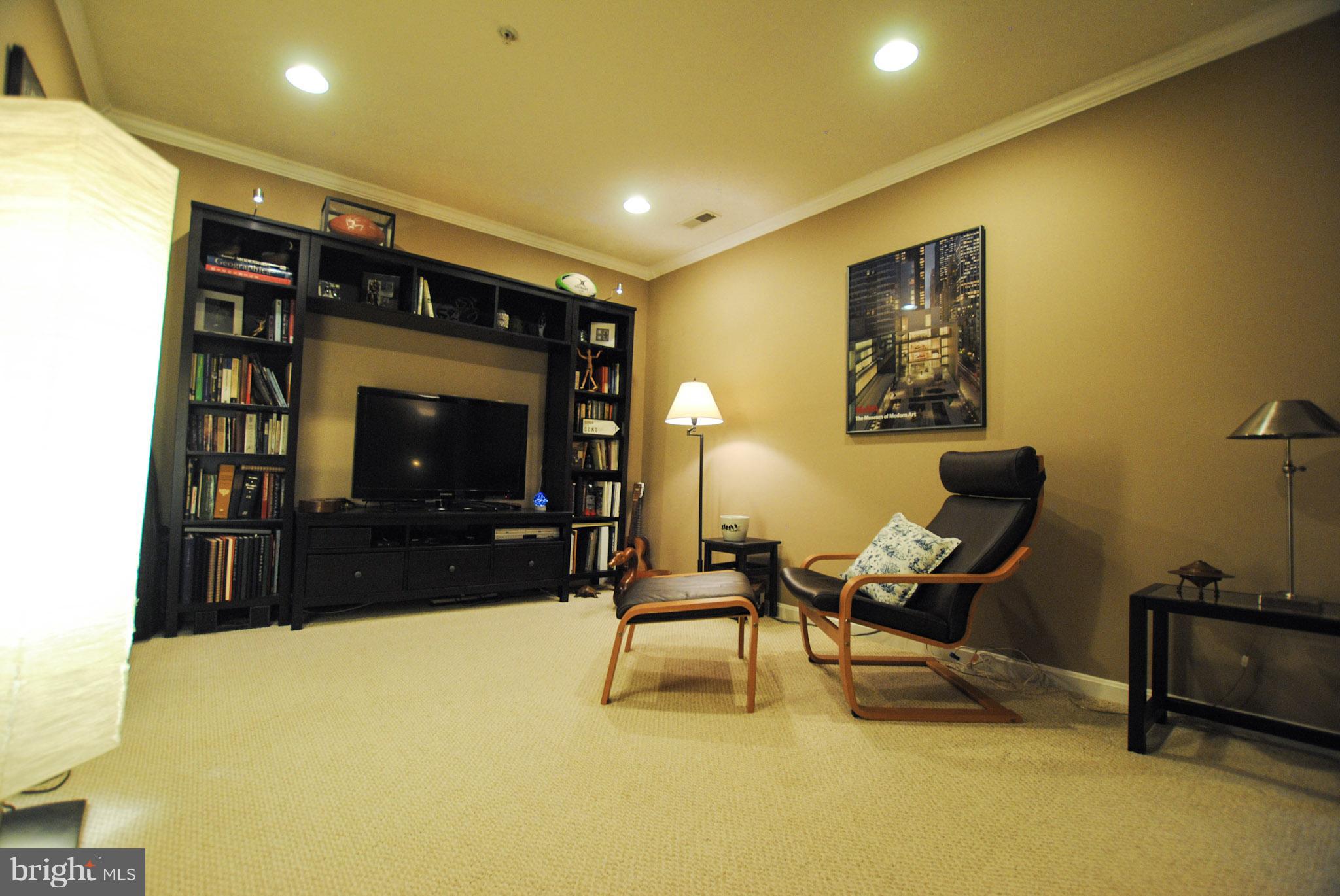 HUNTERS RUN - Residential