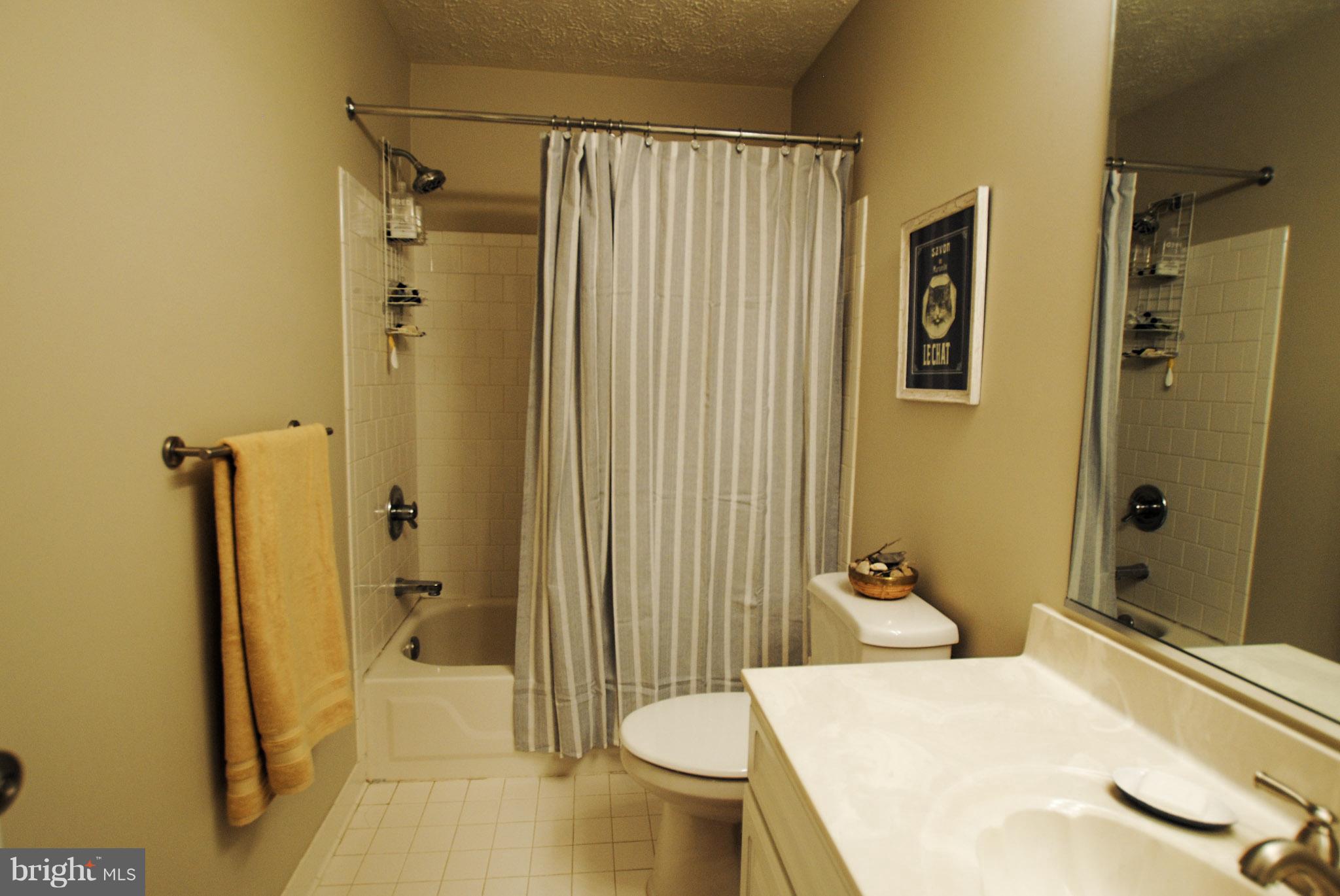 HUNTERS RUN - Residential