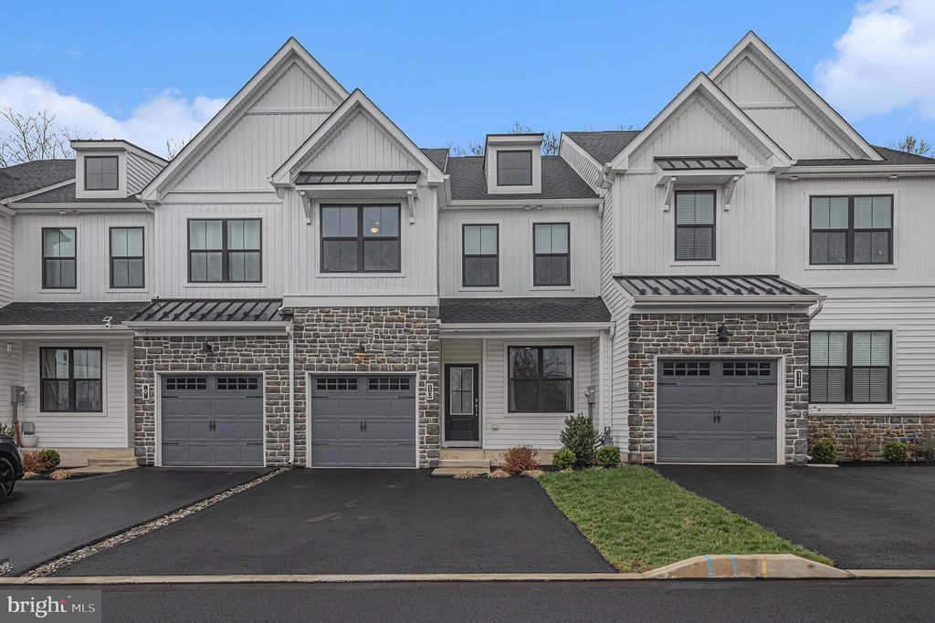 Photo of 10 Wheatley Walk, LANSDALE, PA 19446 (MLS # PAMC2136592)