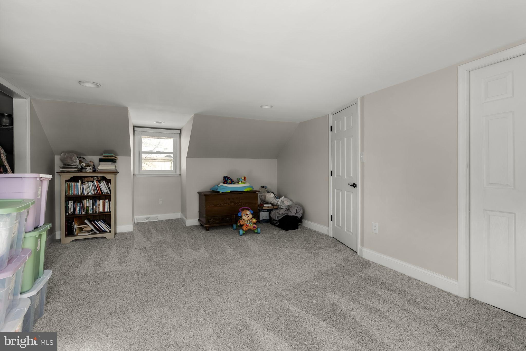 ELIZABETH TWP - Residential