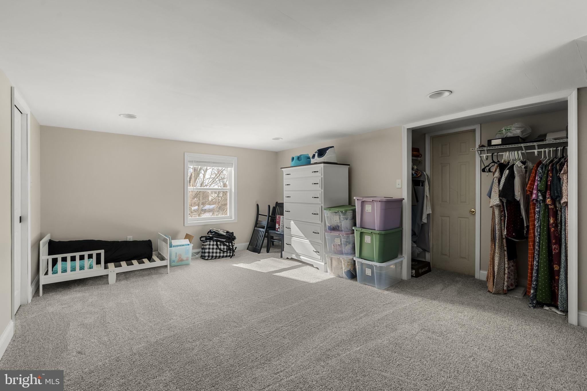 ELIZABETH TWP - Residential