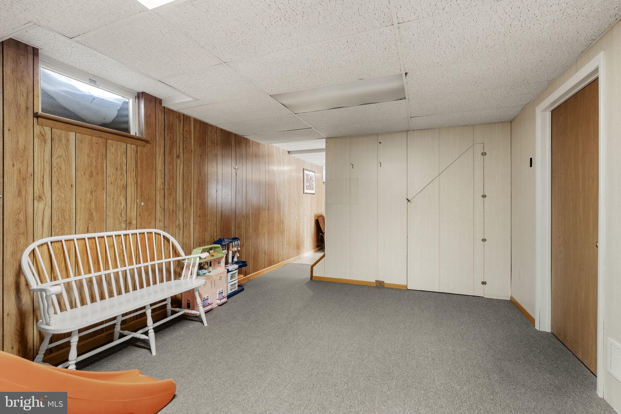 ELIZABETH TWP - Residential