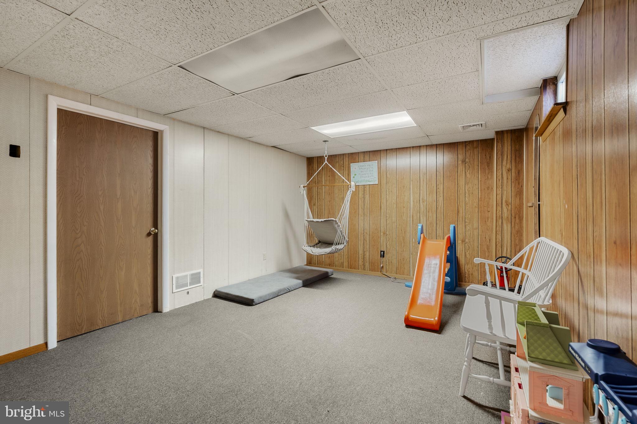 ELIZABETH TWP - Residential