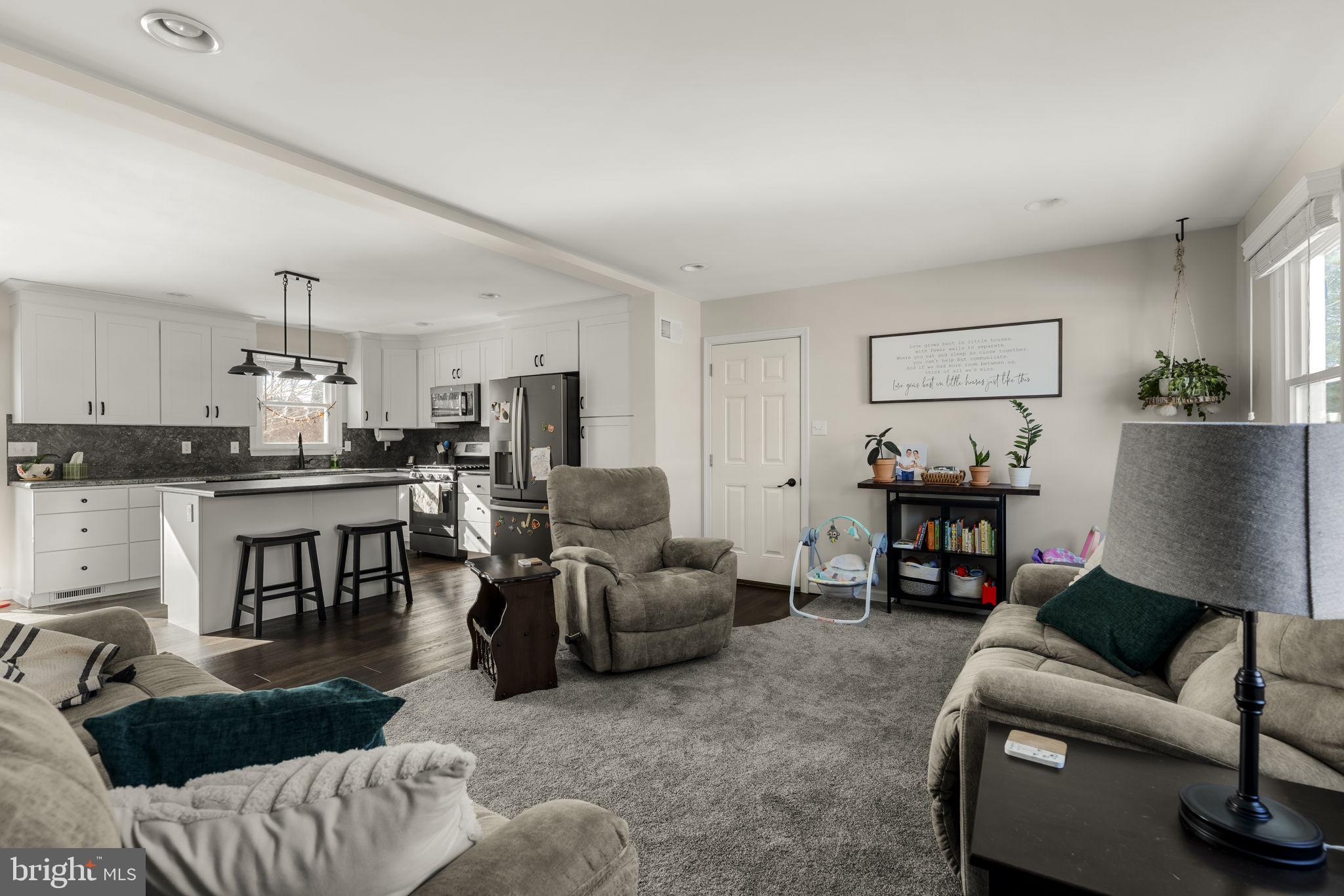 ELIZABETH TWP - Residential