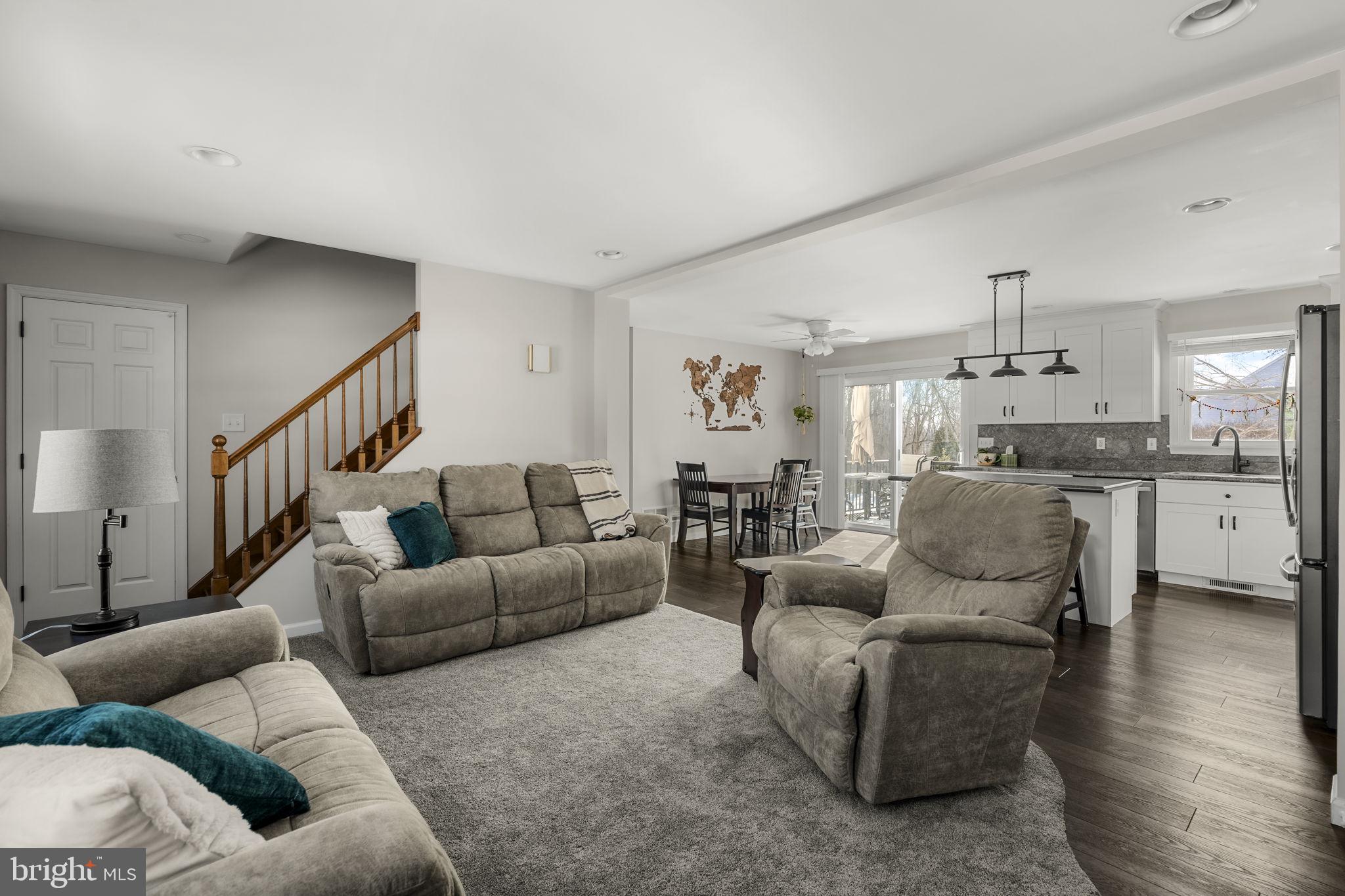 ELIZABETH TWP - Residential