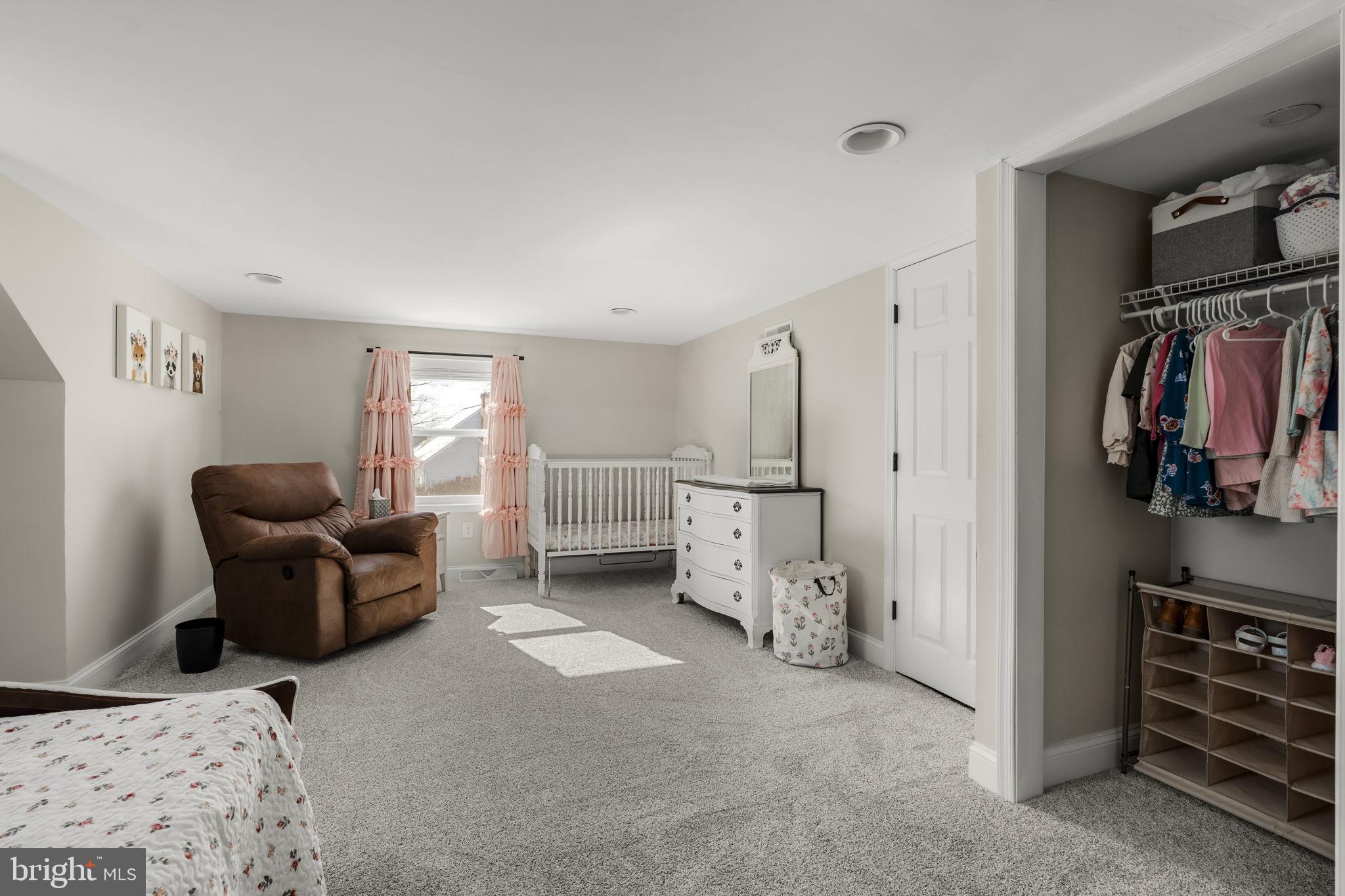 ELIZABETH TWP - Residential