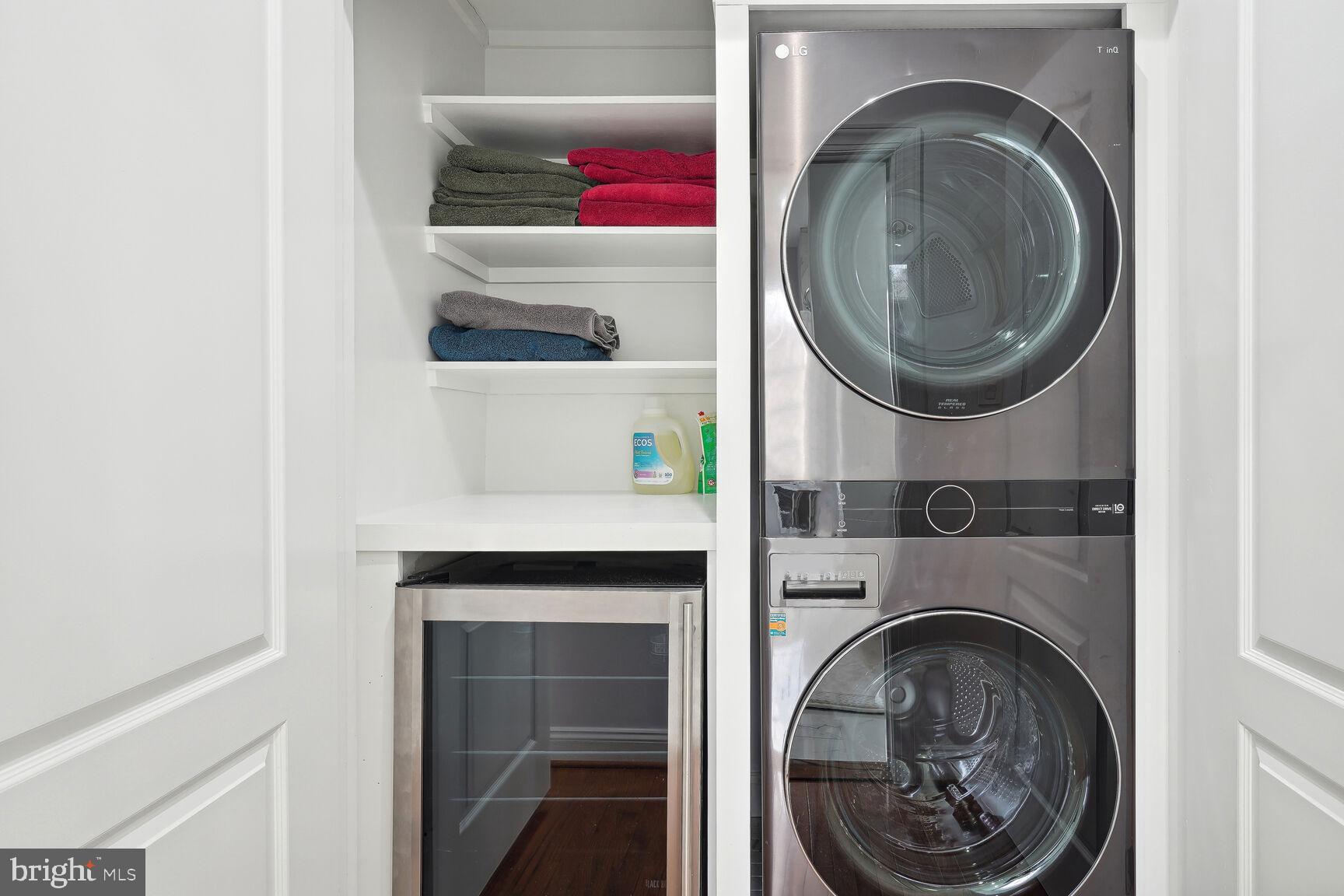 COURTHOUSE TRIANGLE - Residential Lease