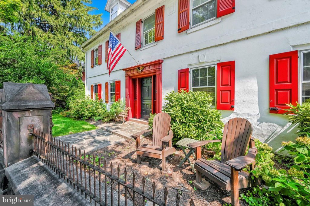 Photo of 301 W Main Street, EPHRATA, PA 17522 (MLS # PALA2069492)