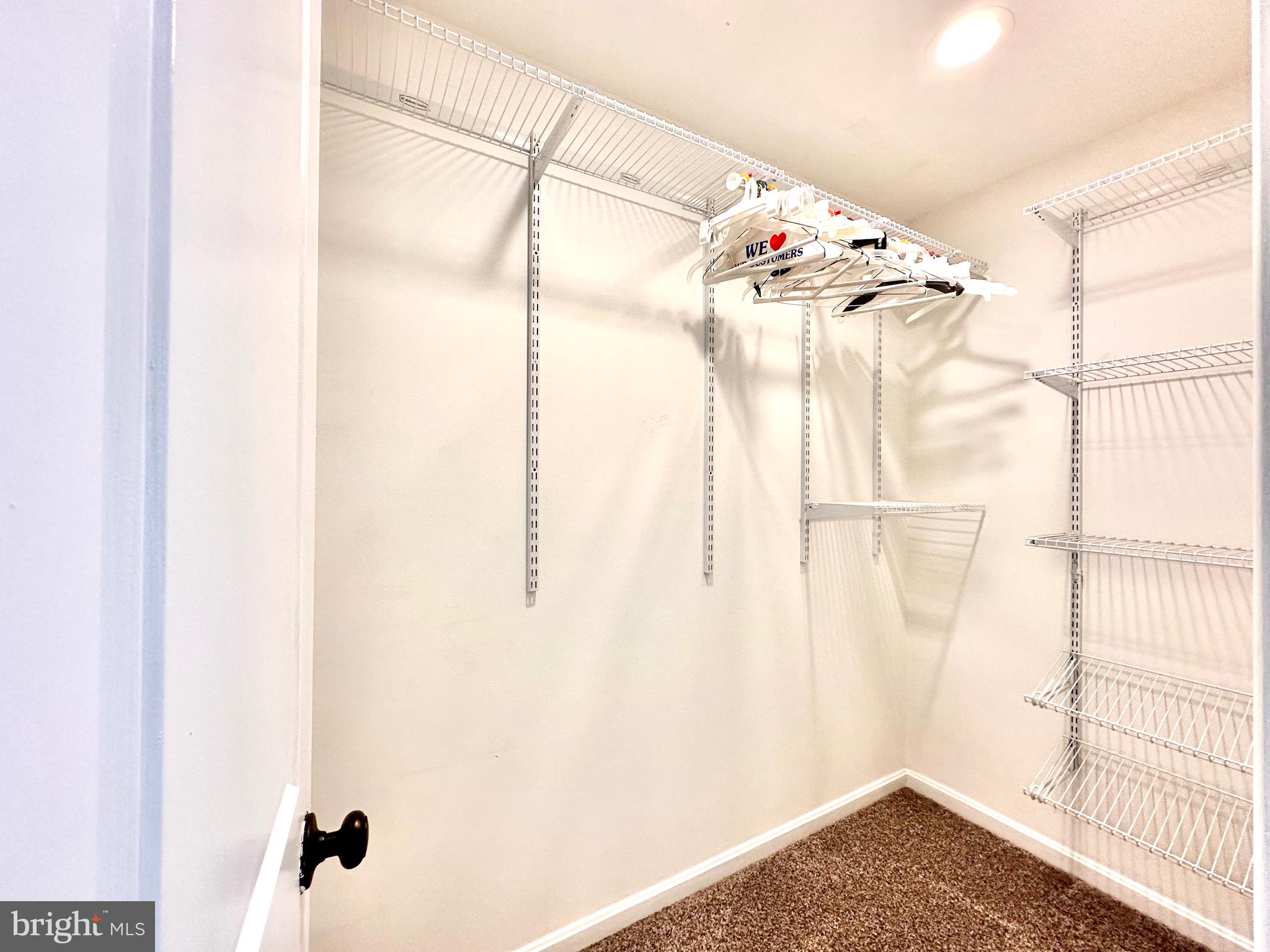 THOMPSON FARMS - Residential Lease