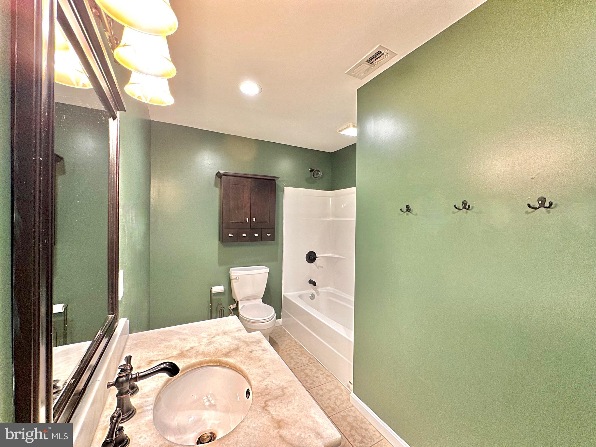 THOMPSON FARMS - Residential Lease