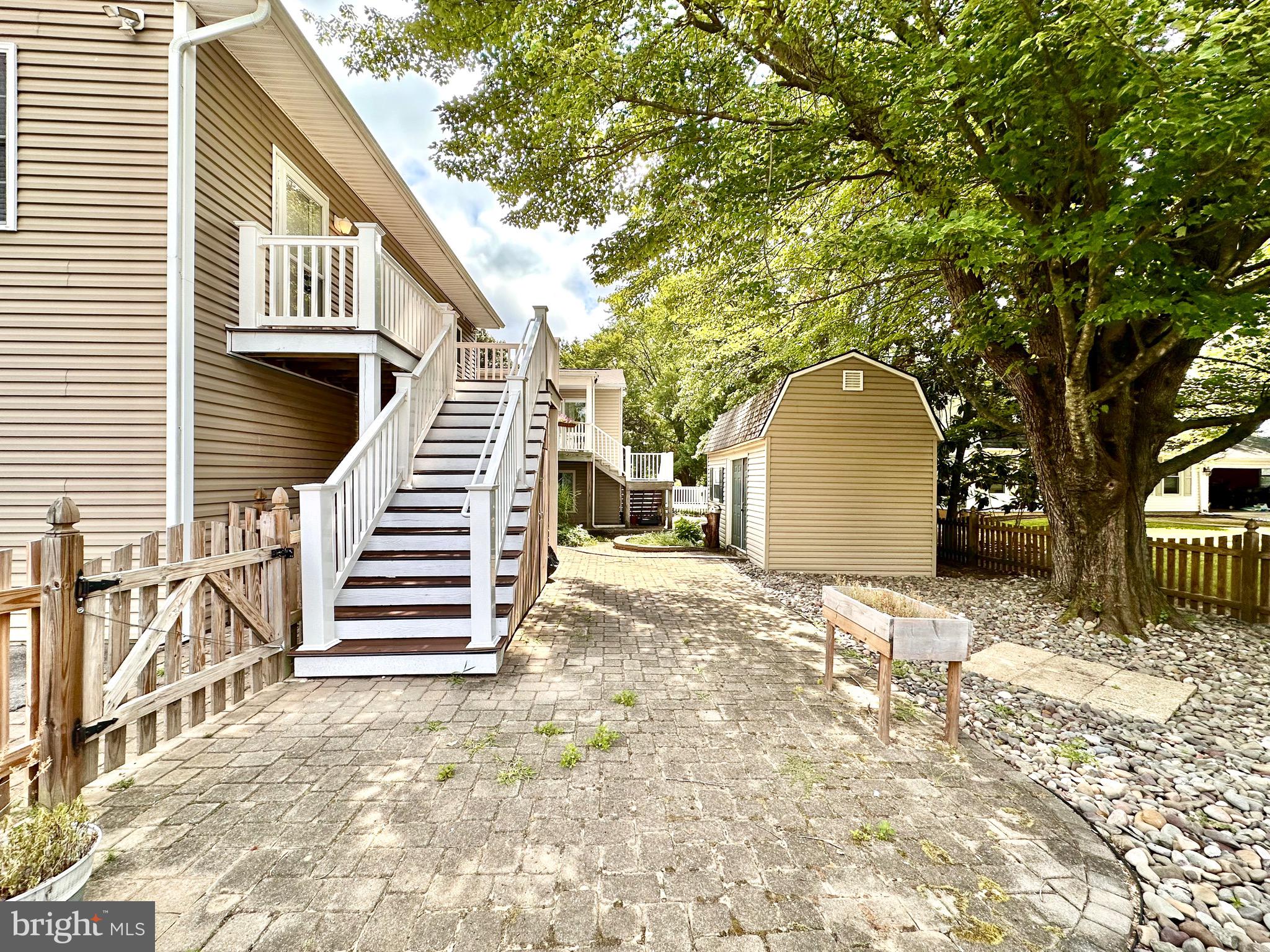 THOMPSON FARMS - Residential Lease