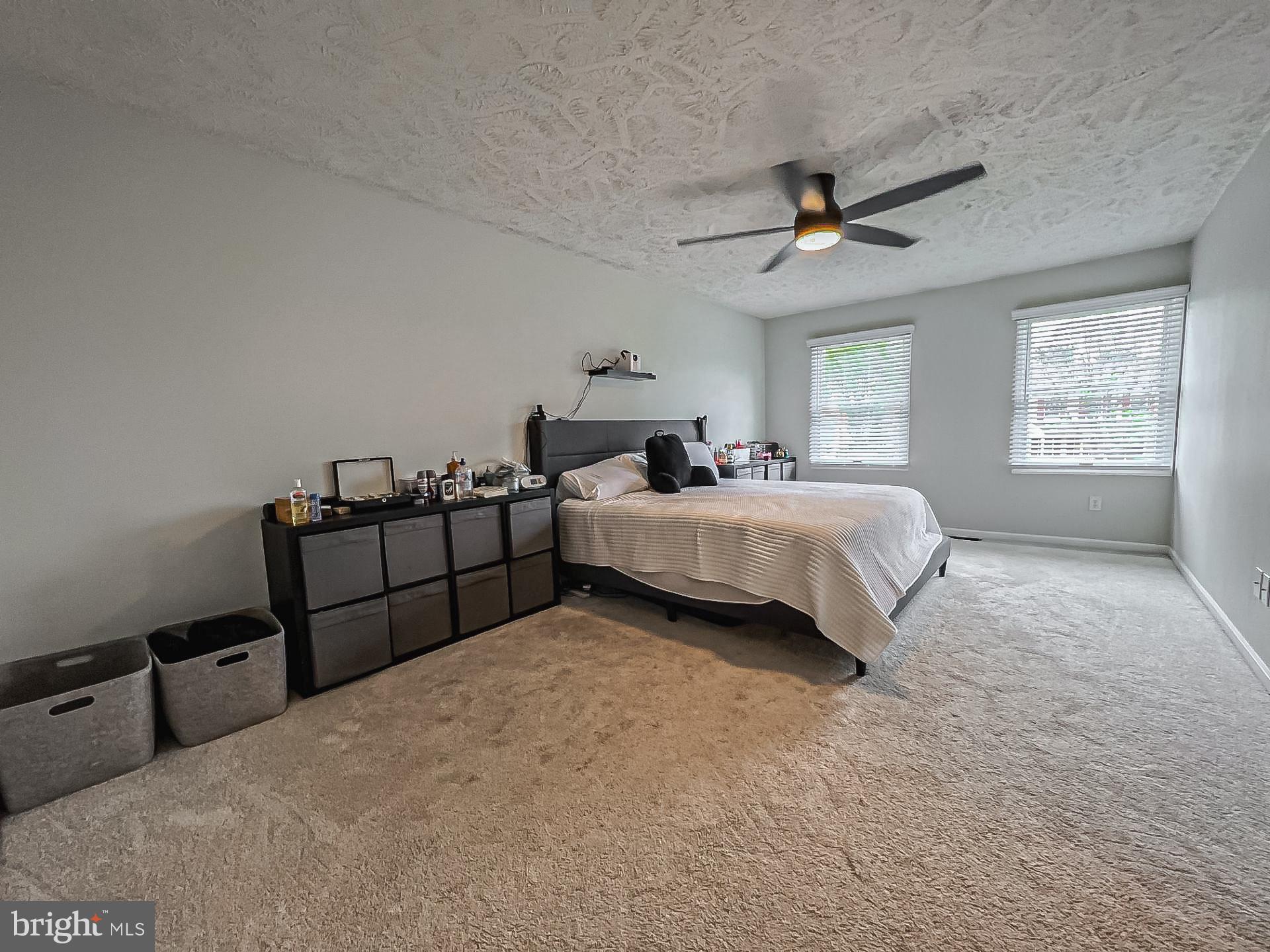 XANADU ESTATES - Residential Lease