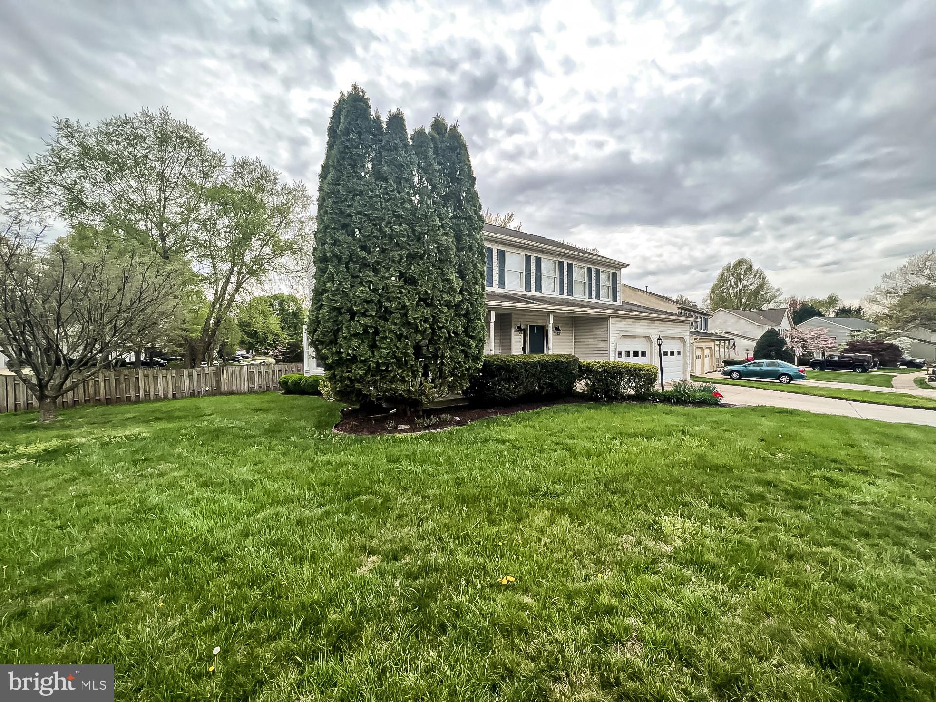 XANADU ESTATES - Residential Lease