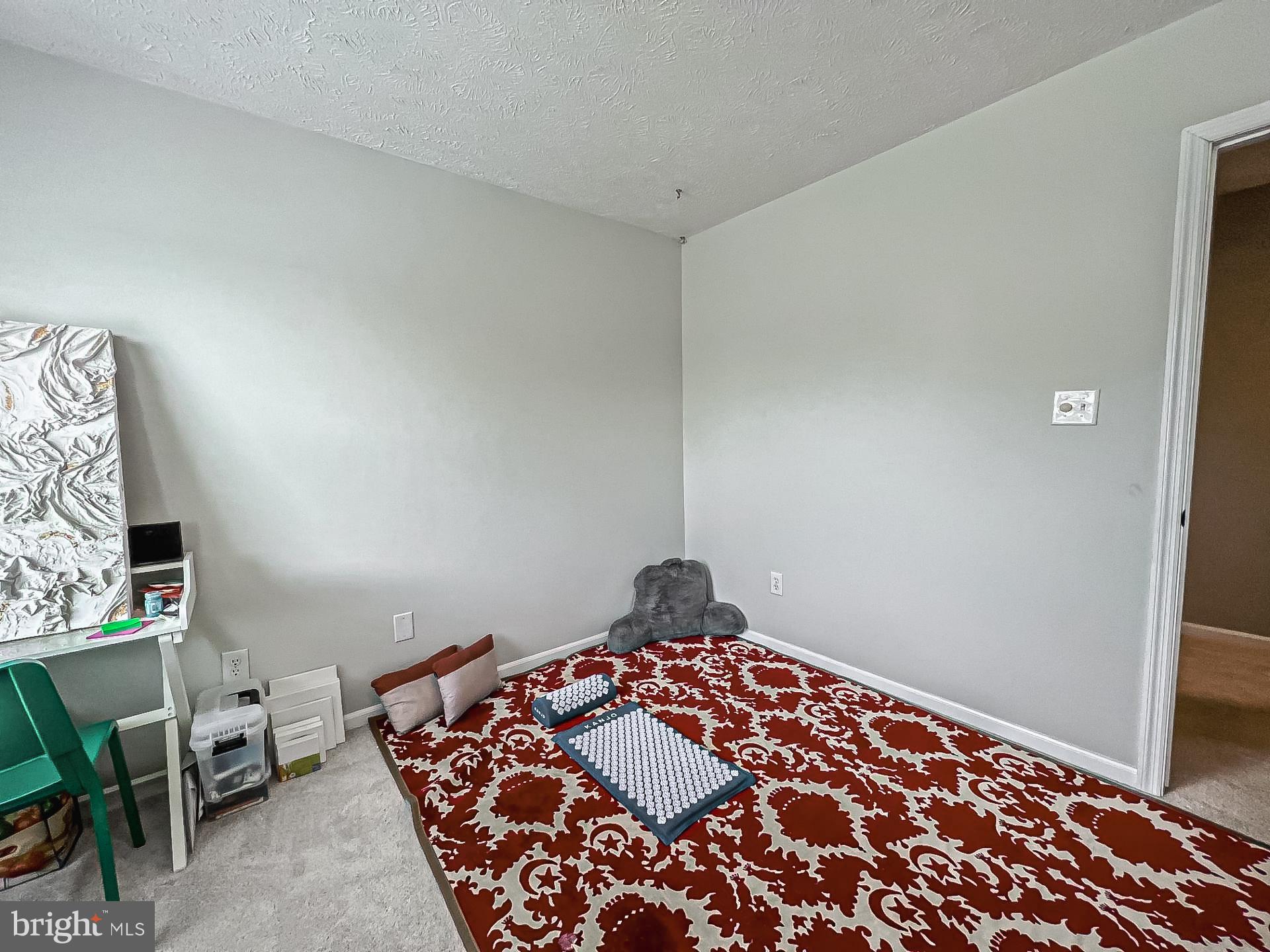 XANADU ESTATES - Residential Lease