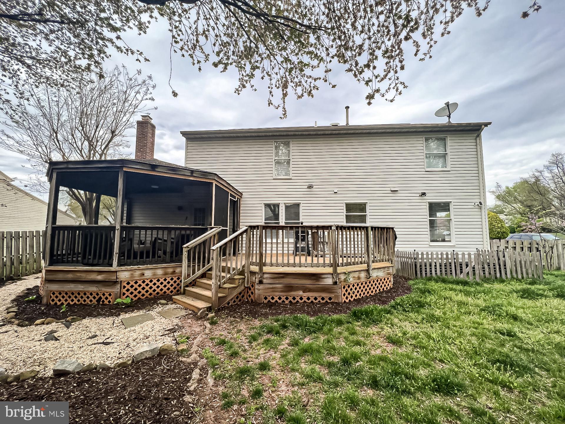 XANADU ESTATES - Residential Lease