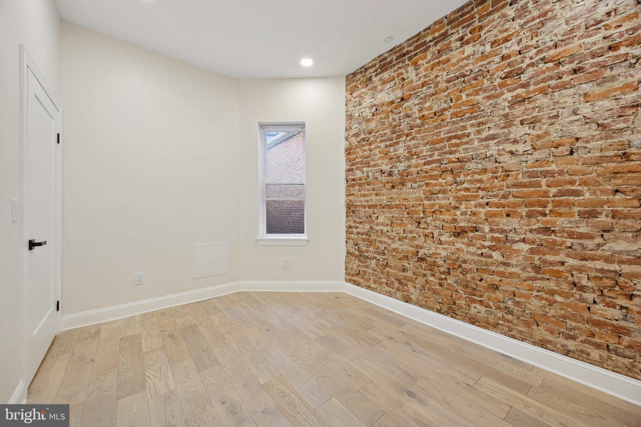 UNIVERSITY CITY - Residential