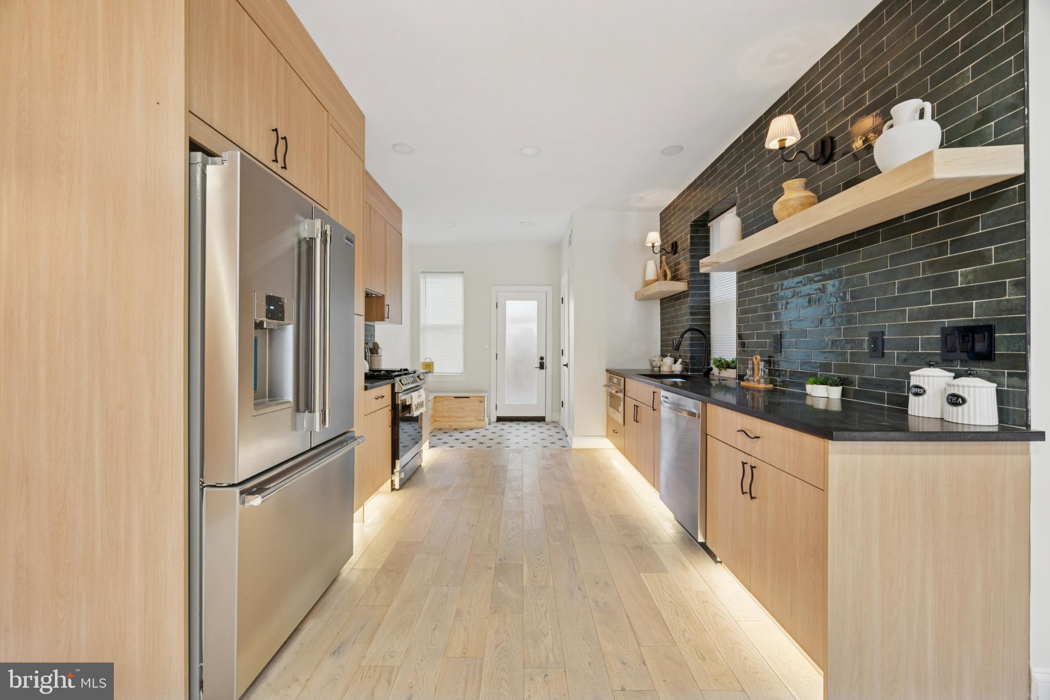 UNIVERSITY CITY - Residential