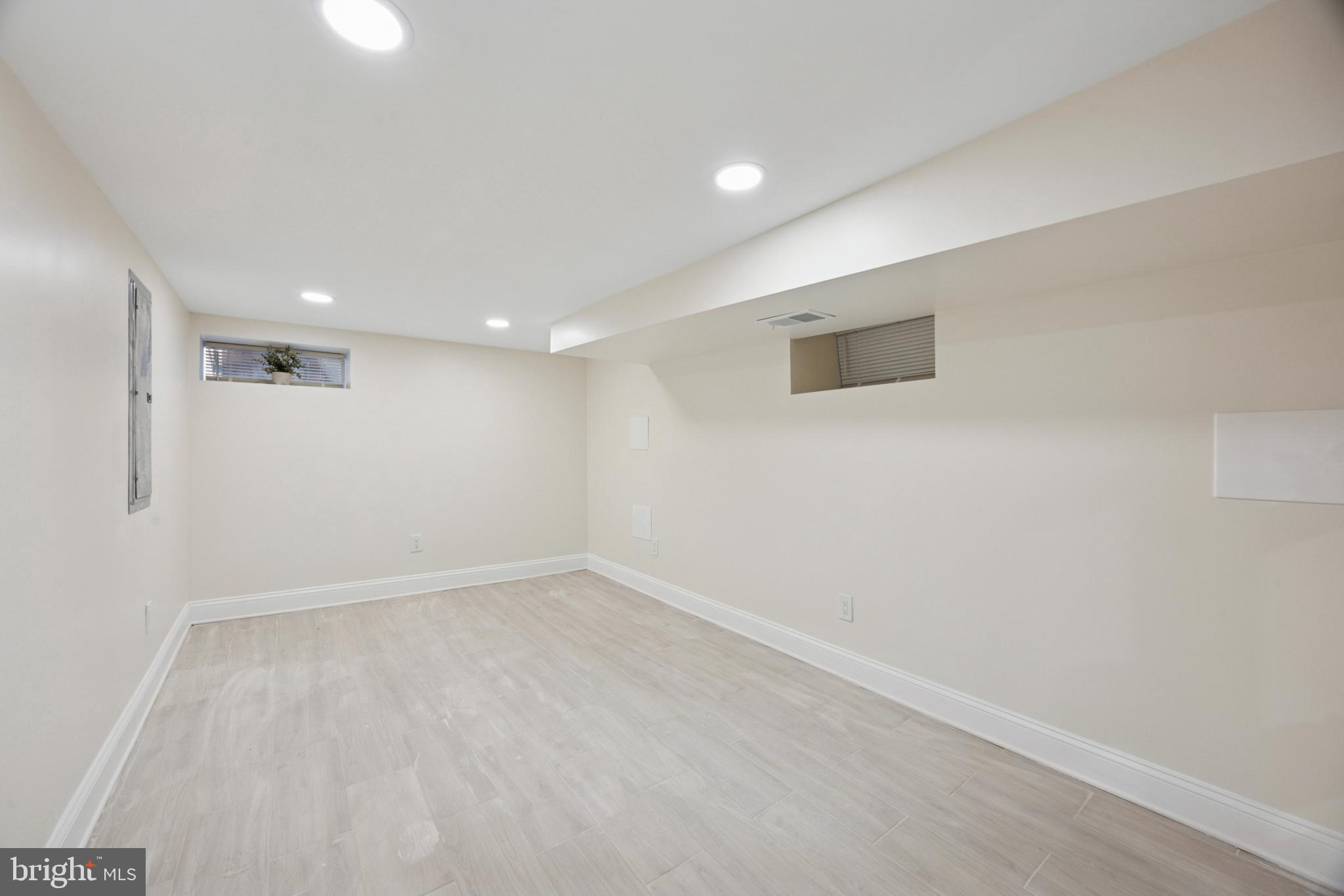 UNIVERSITY CITY - Residential