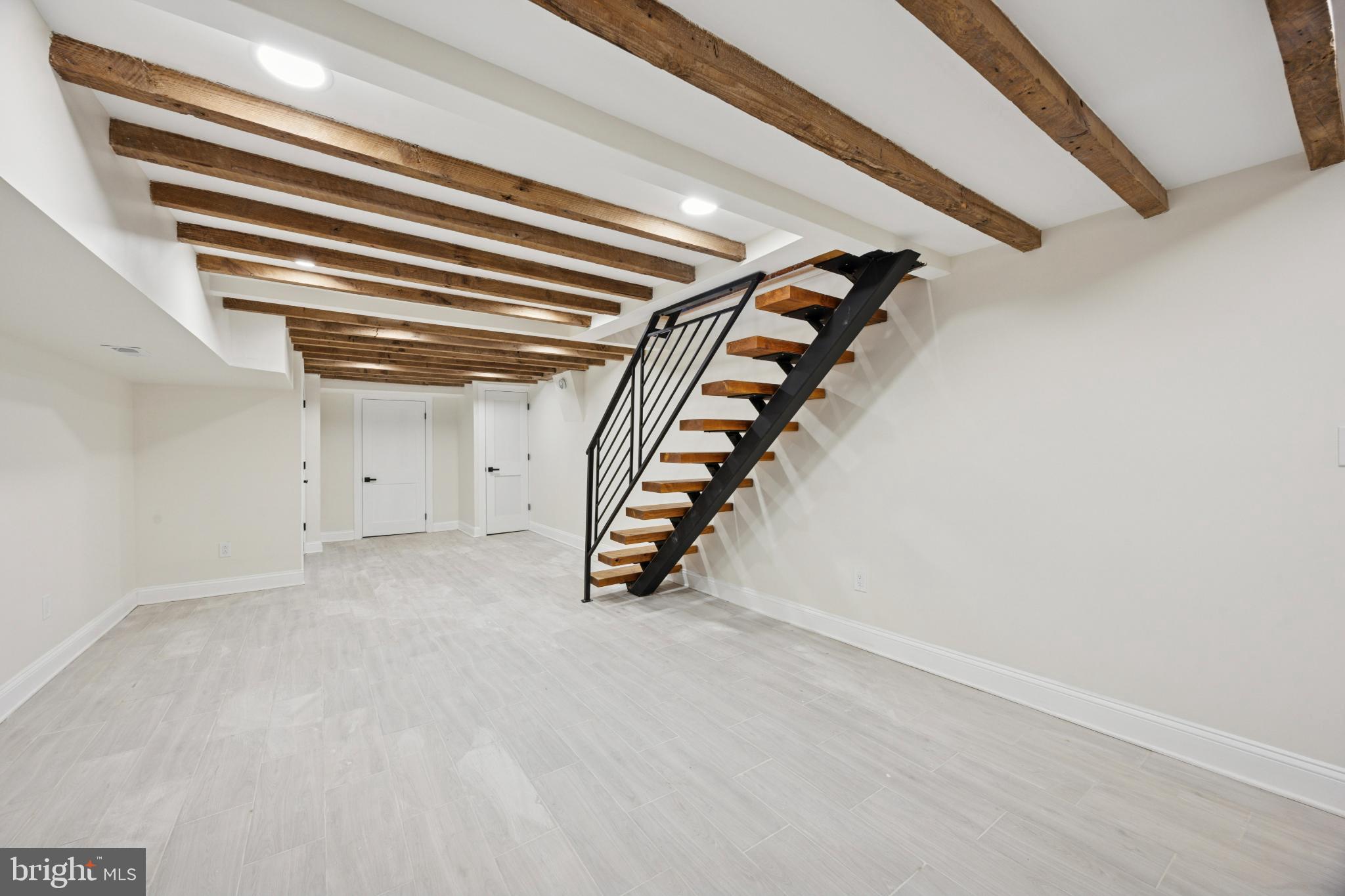 UNIVERSITY CITY - Residential