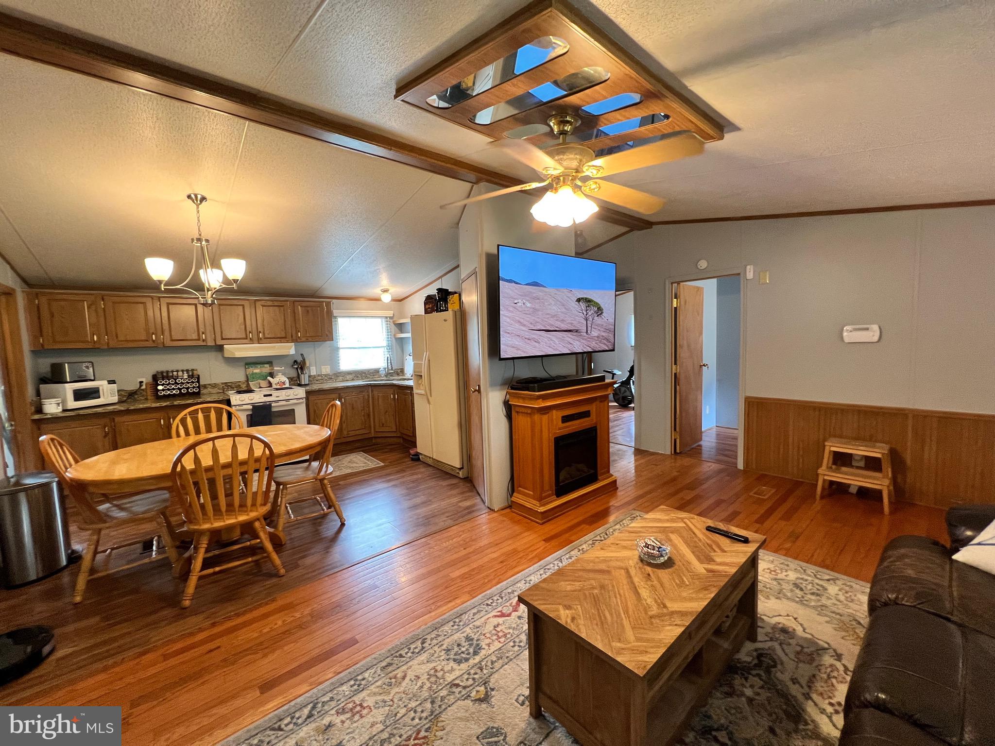 FOX GLEN - Residential Lease