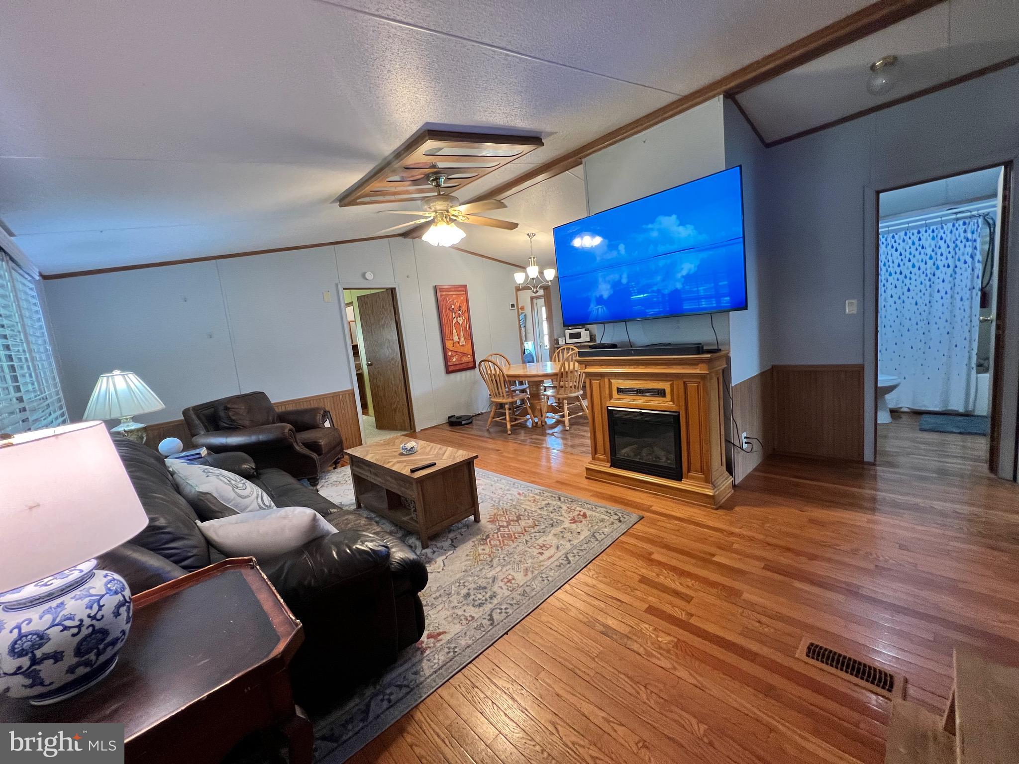 FOX GLEN - Residential Lease