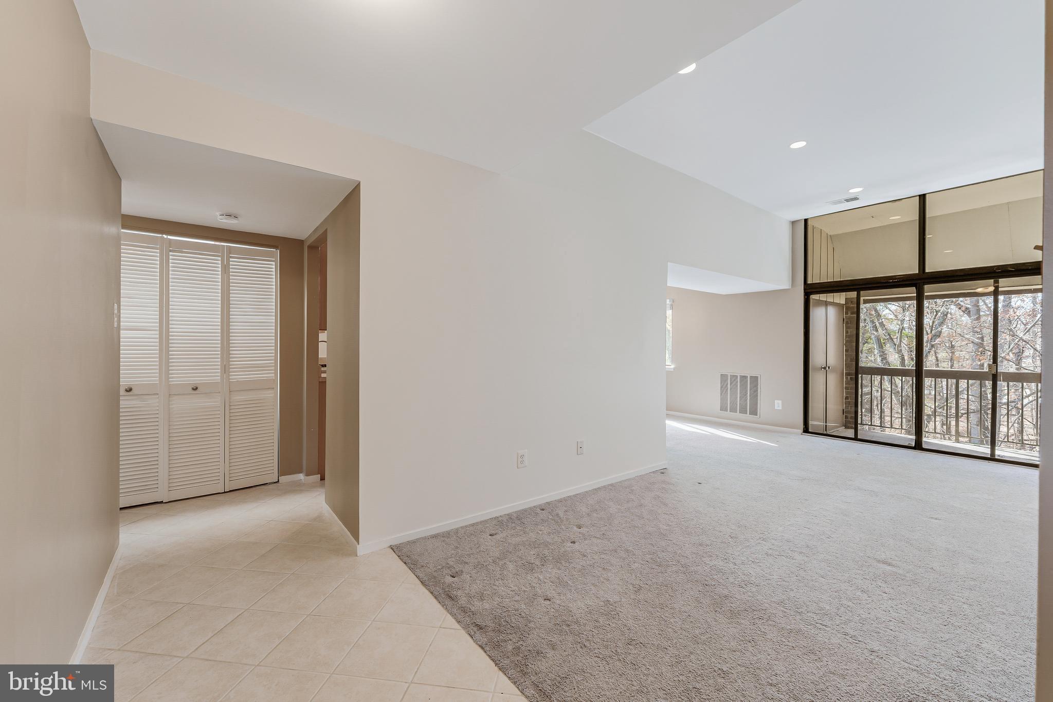 1623 PARKCREST CIRCLE 9B/300