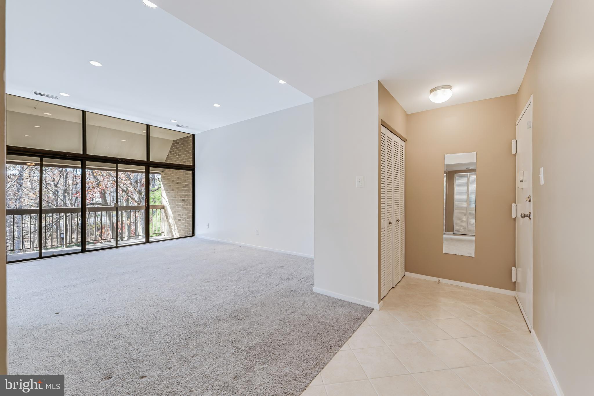 1623 PARKCREST CIRCLE 9B/300