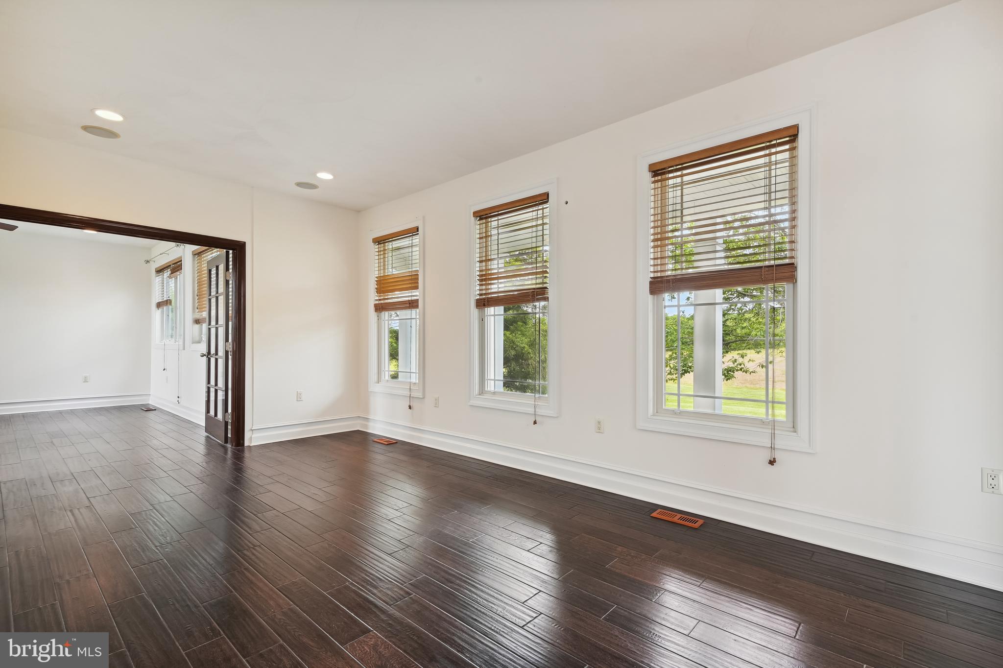 KENT ISLAND - Residential