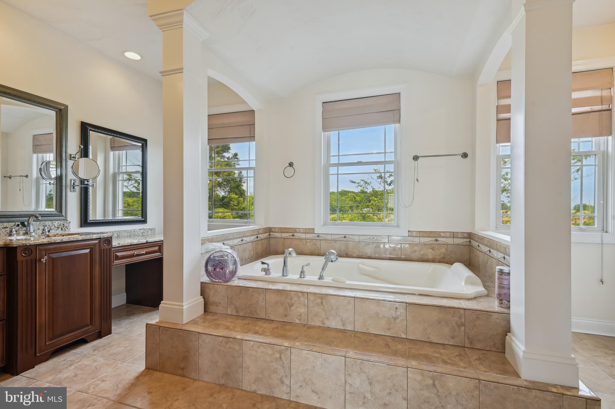 KENT ISLAND - Residential