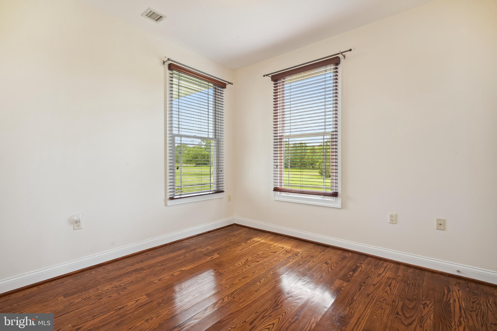 KENT ISLAND - Residential