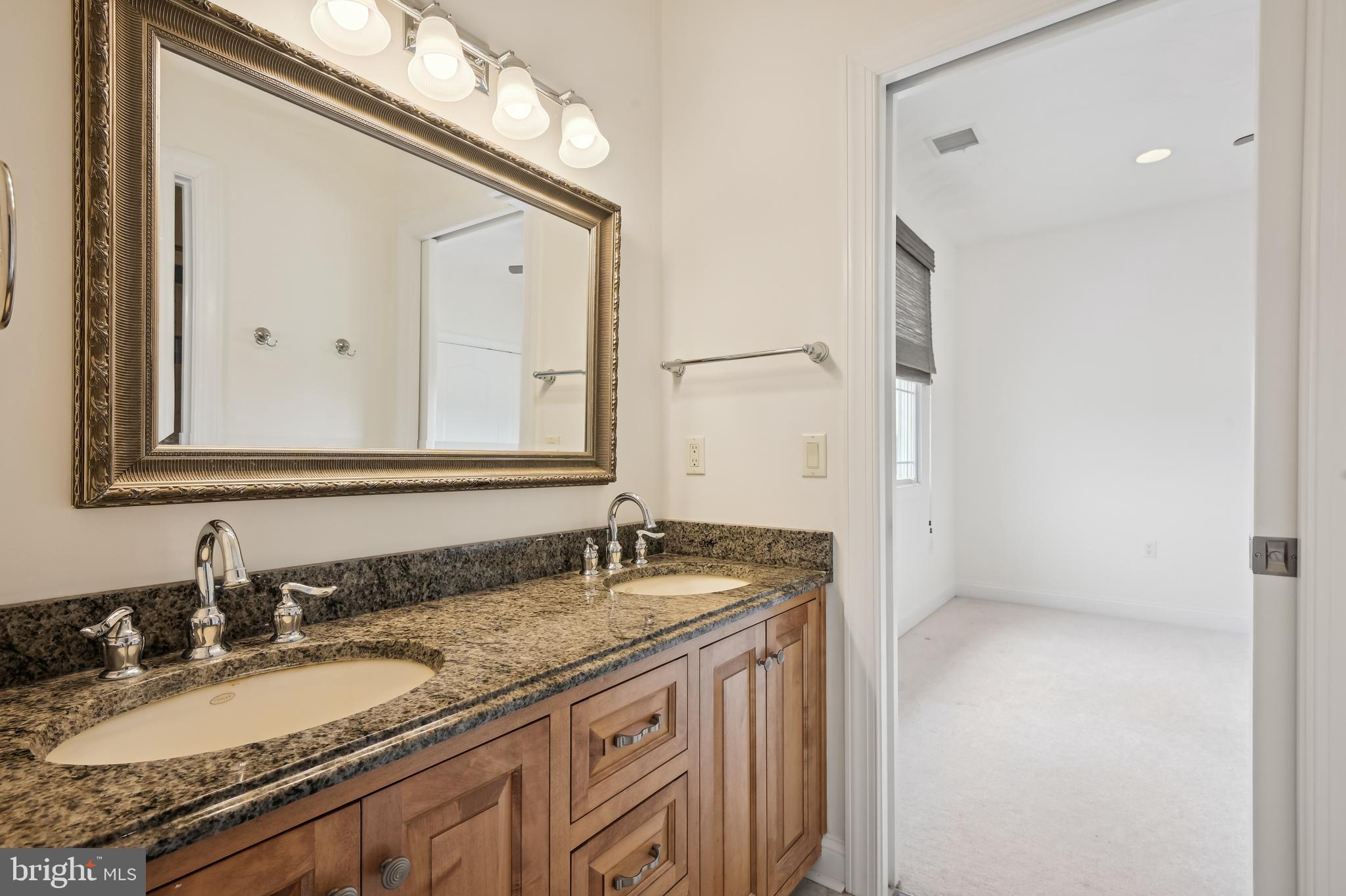 KENT ISLAND - Residential